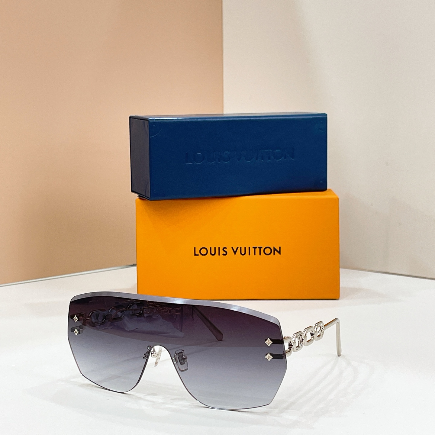 LOUIS VUITTO*✨✨✨MODEL：Z3108U✨✨✨ SIZE：63口16-145✨✨✨