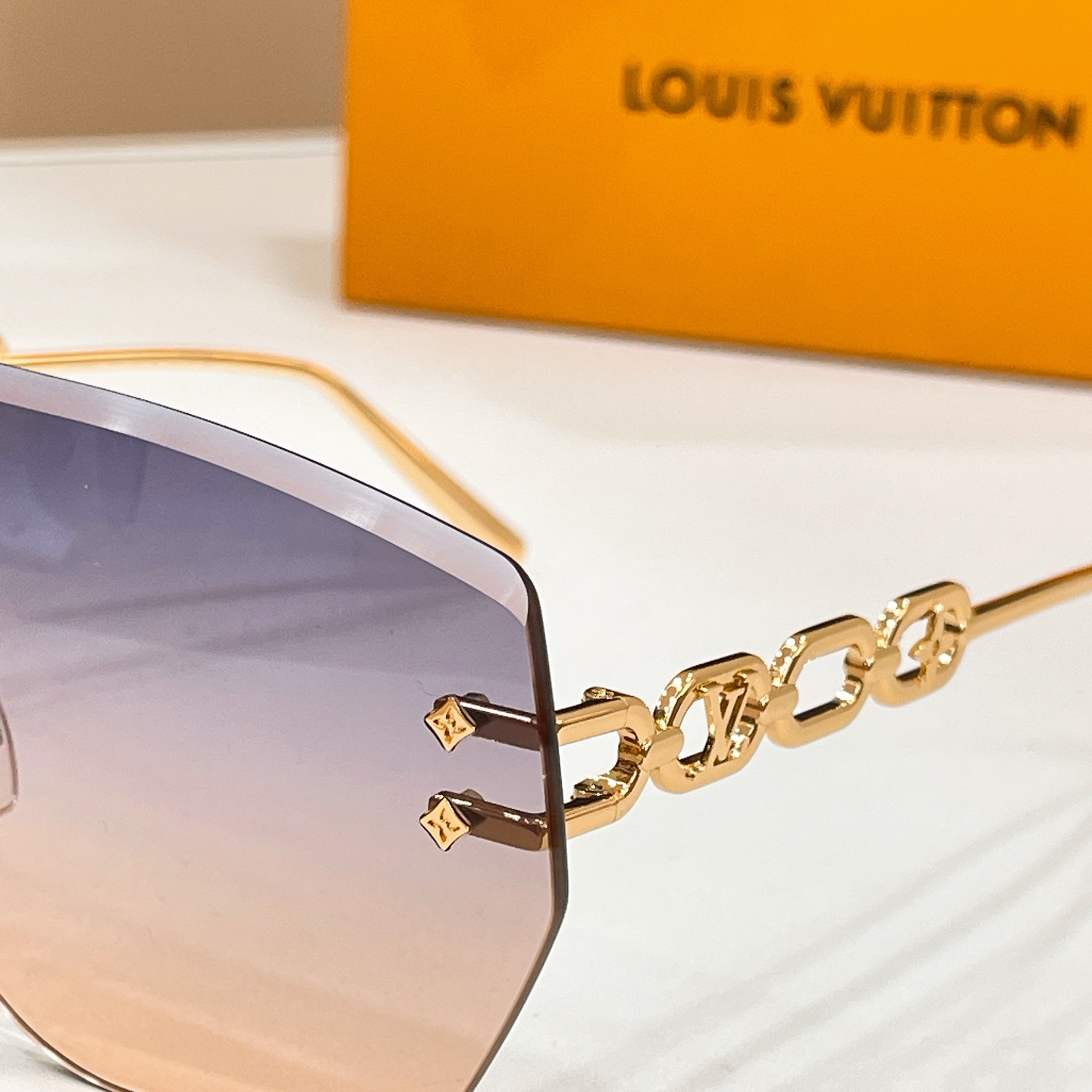 LOUIS VUITTO*✨✨✨MODEL：Z3108U✨✨✨ SIZE：63口16-145✨✨✨