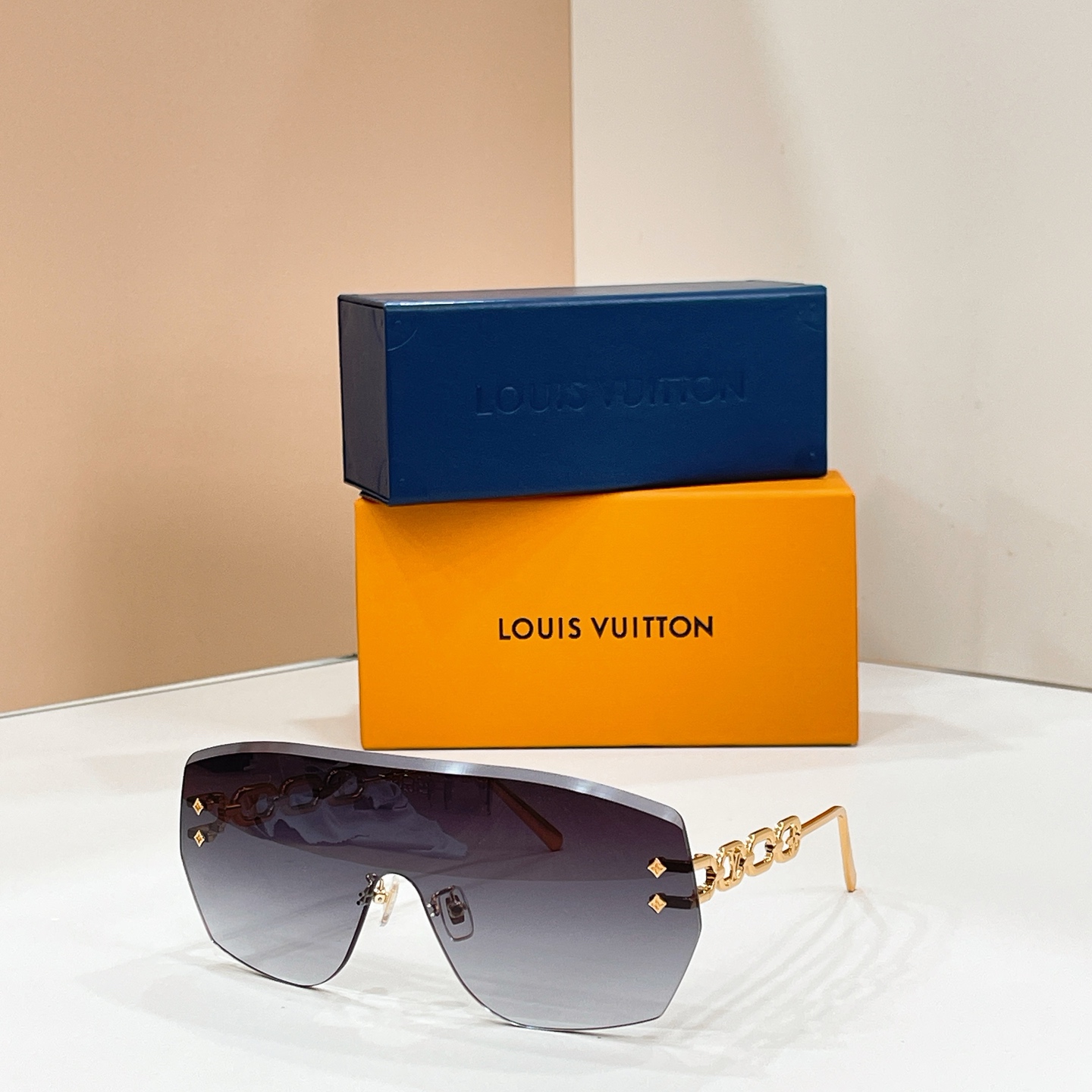LOUIS VUITTO*✨✨✨MODEL：Z3108U✨✨✨ SIZE：63口16-145✨✨✨