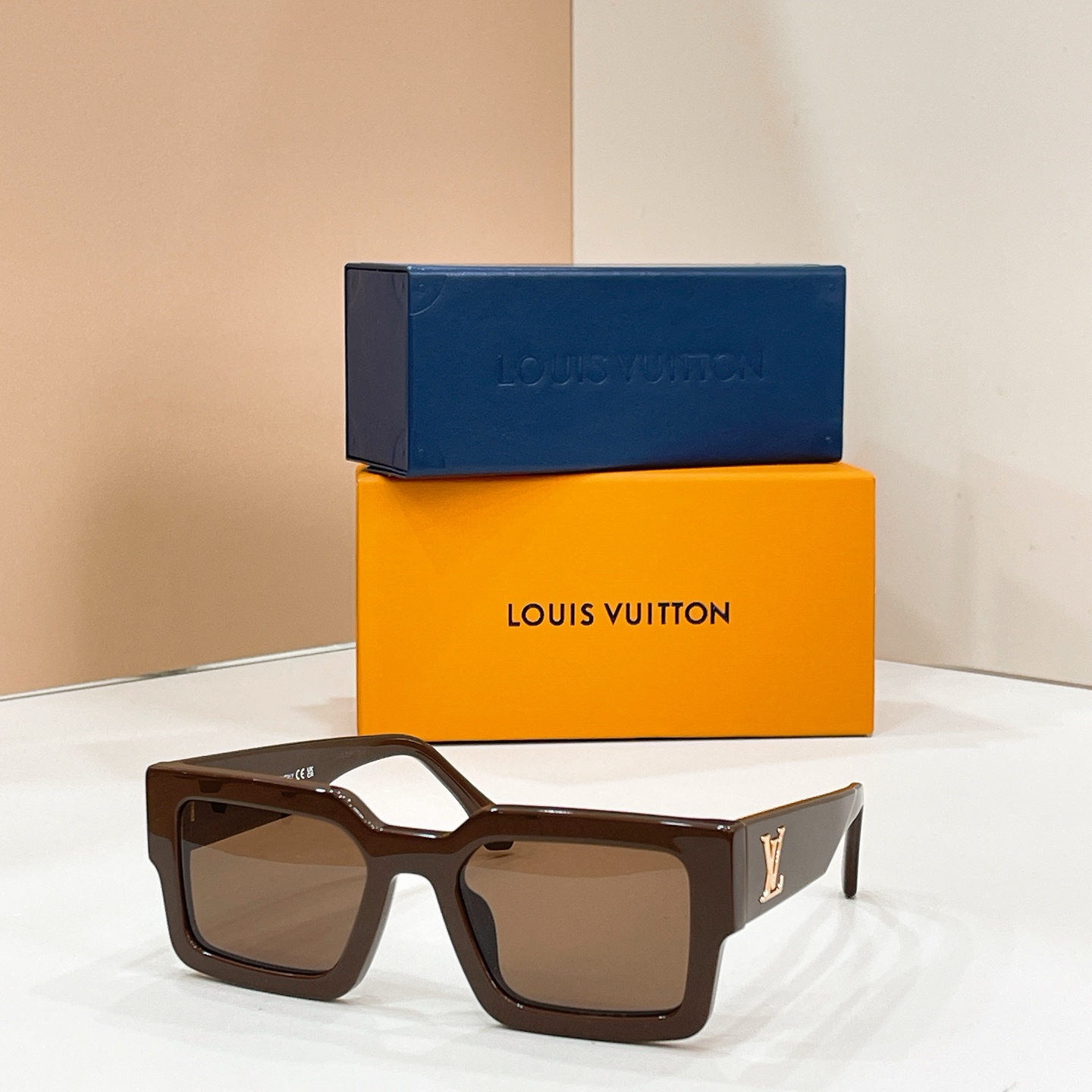 LOUIS VUITTO*✨✨✨MODEL：Z3154W✨✨✨ SIZE：54口21-145✨✨✨