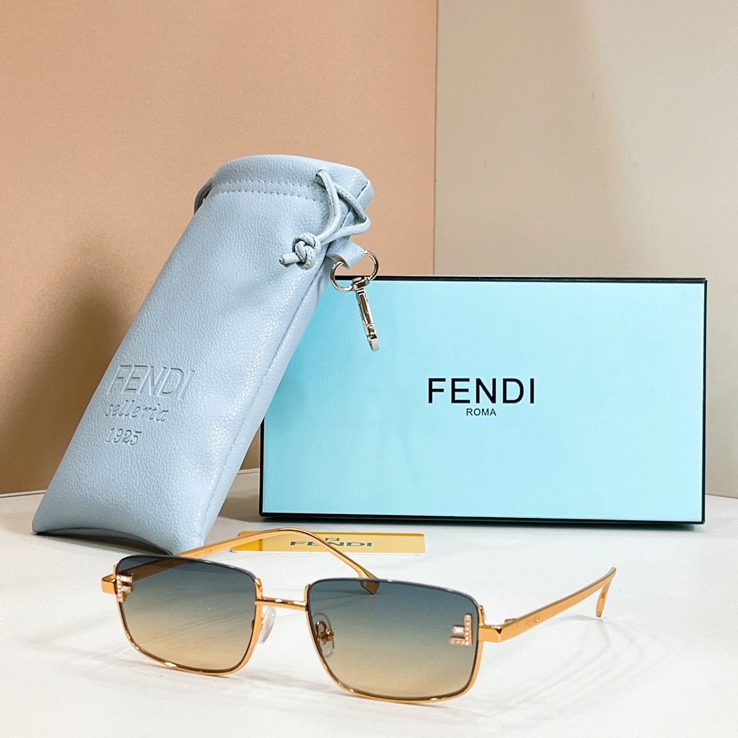FENDI✨✨✨MODEL：FE 4105✨✨ SIZE：55口18-145✨✨✨
