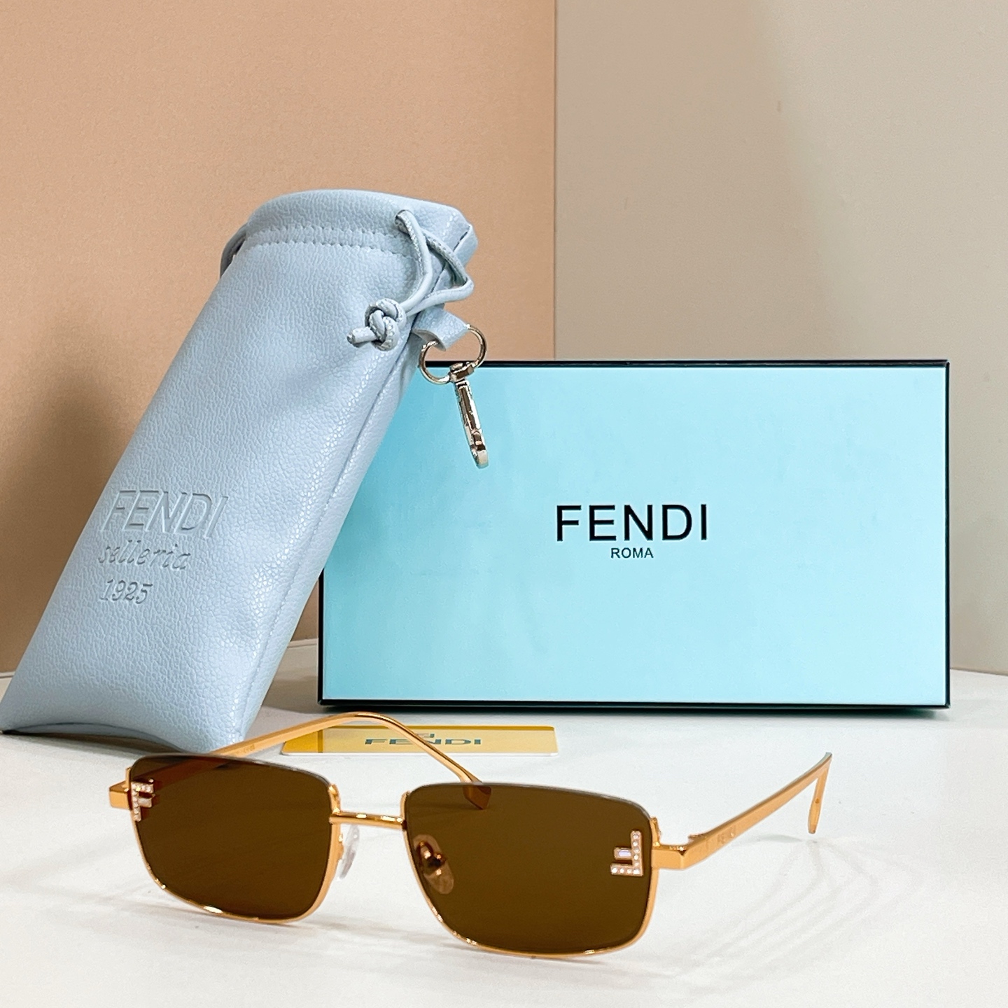FENDI✨✨✨MODEL：FE 4105✨✨ SIZE：55口18-145✨✨✨