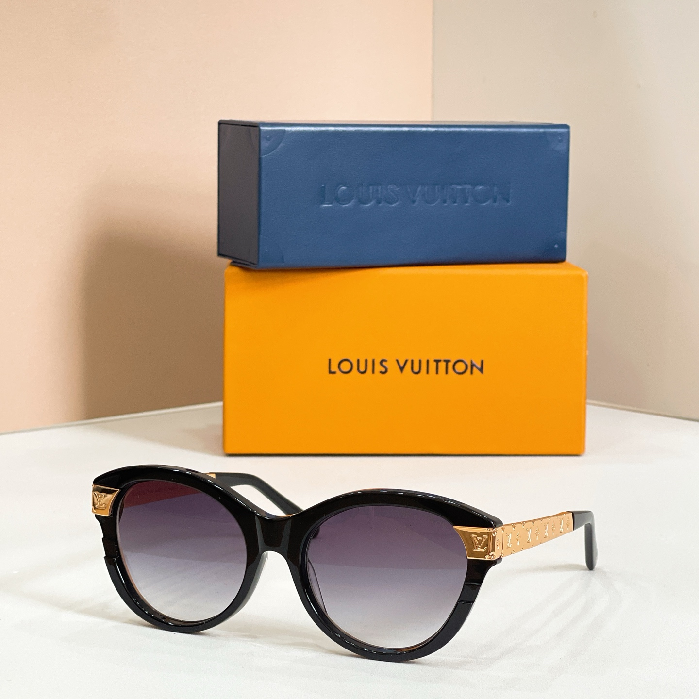 LOUIS VUITTO*✨✨✨MODEL：Z1857 ✨✨✨ SIZE：55口19-145✨✨✨