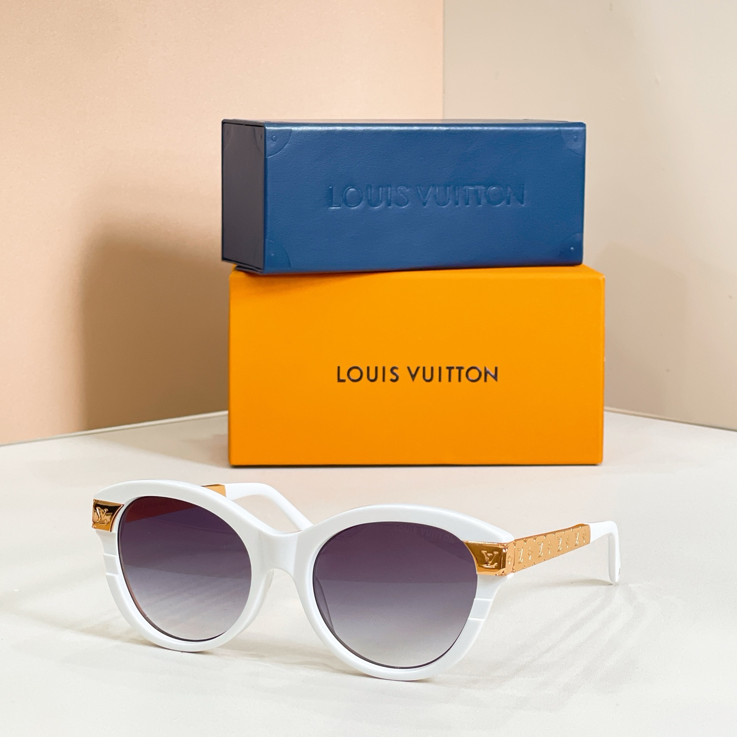 LOUIS VUITTO*✨✨✨MODEL：Z1857 ✨✨✨ SIZE：55口19-145✨✨✨