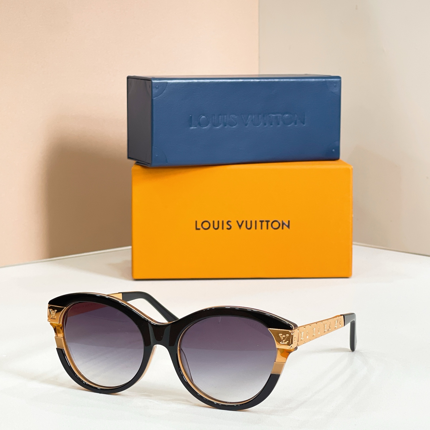 LOUIS VUITTO*✨✨✨MODEL：Z1857 ✨✨✨ SIZE：55口19-145✨✨✨