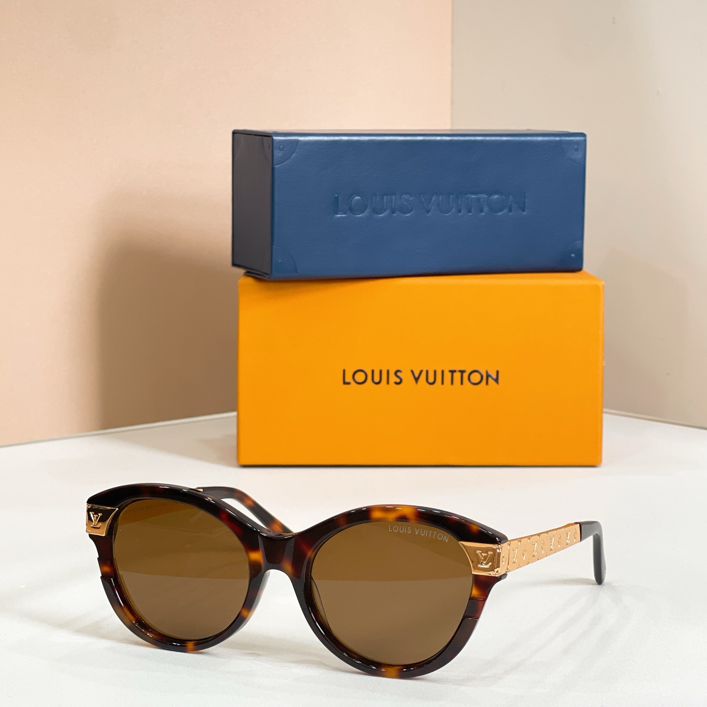 LOUIS VUITTO*✨✨✨MODEL：Z1857 ✨✨✨ SIZE：55口19-145✨✨✨