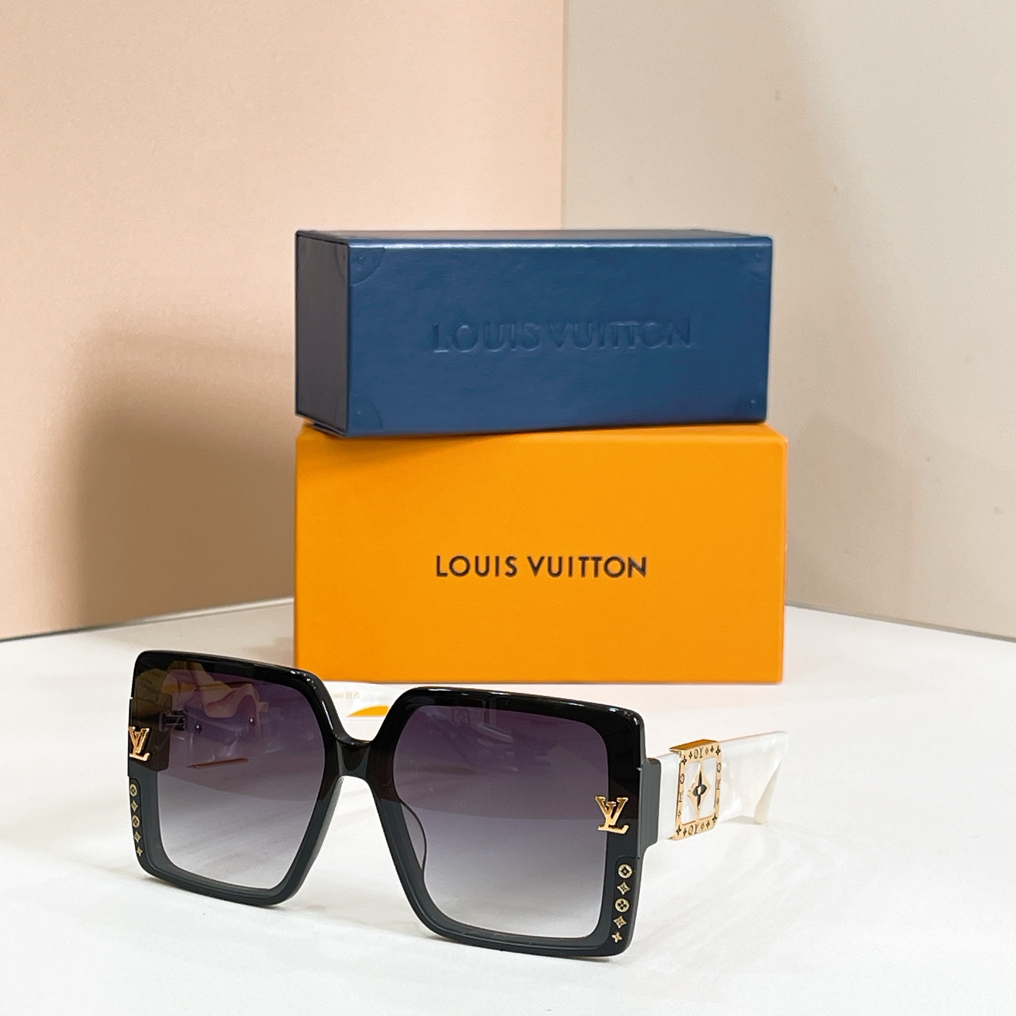 LOUIS VUITTO*✨✨✨MODEL：Z7021E✨✨✨ SIZE：67口14-142✨✨✨