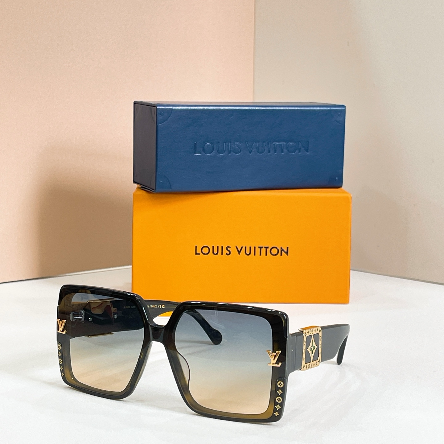 LOUIS VUITTO*✨✨✨MODEL：Z7021E✨✨✨ SIZE：67口14-142✨✨✨