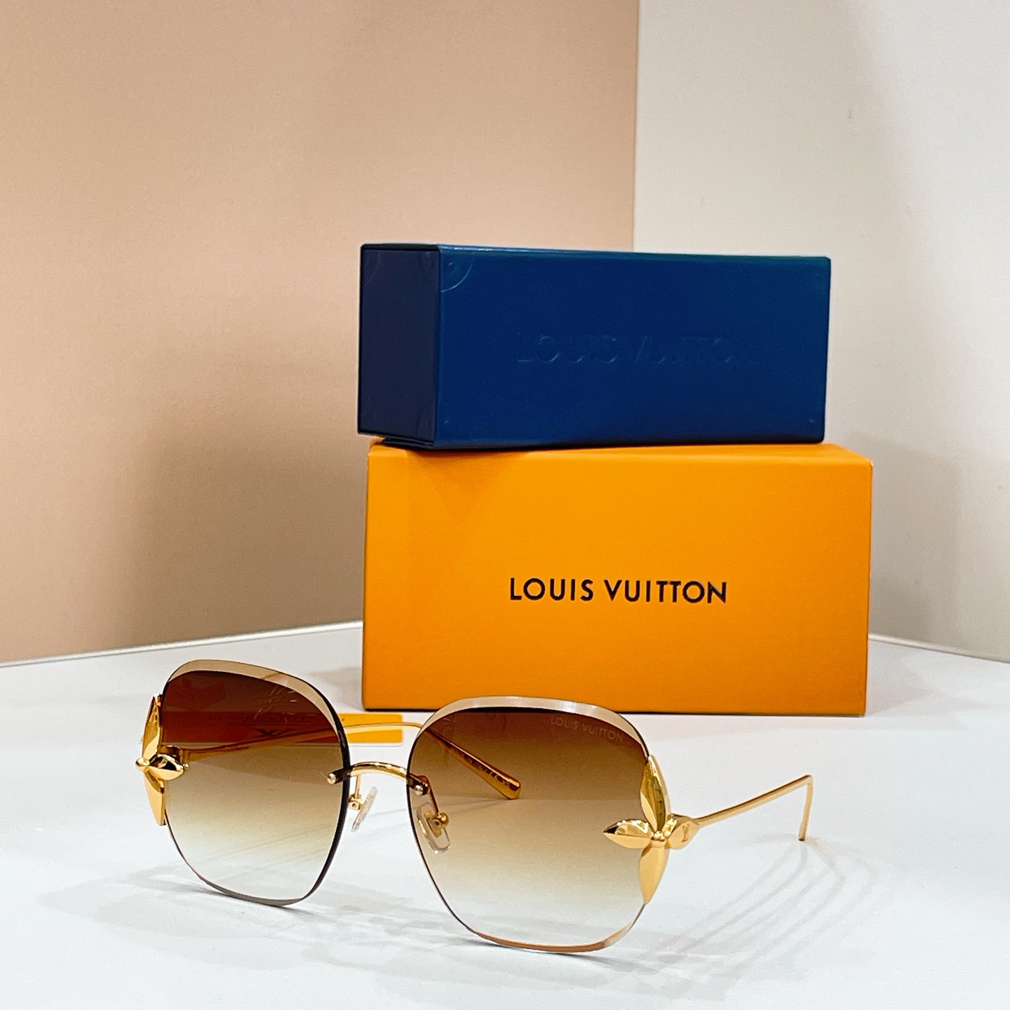 LOUIS VUITTO*✨✨✨MODEL：Z3169U✨✨✨ SIZE：63口17-140✨✨✨
