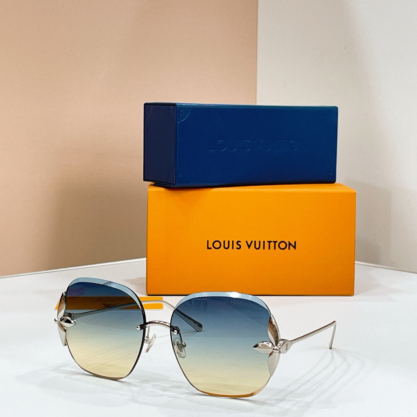 LOUIS VUITTO*✨✨✨MODEL：Z3169U✨✨✨ SIZE：63口17-140✨✨✨
