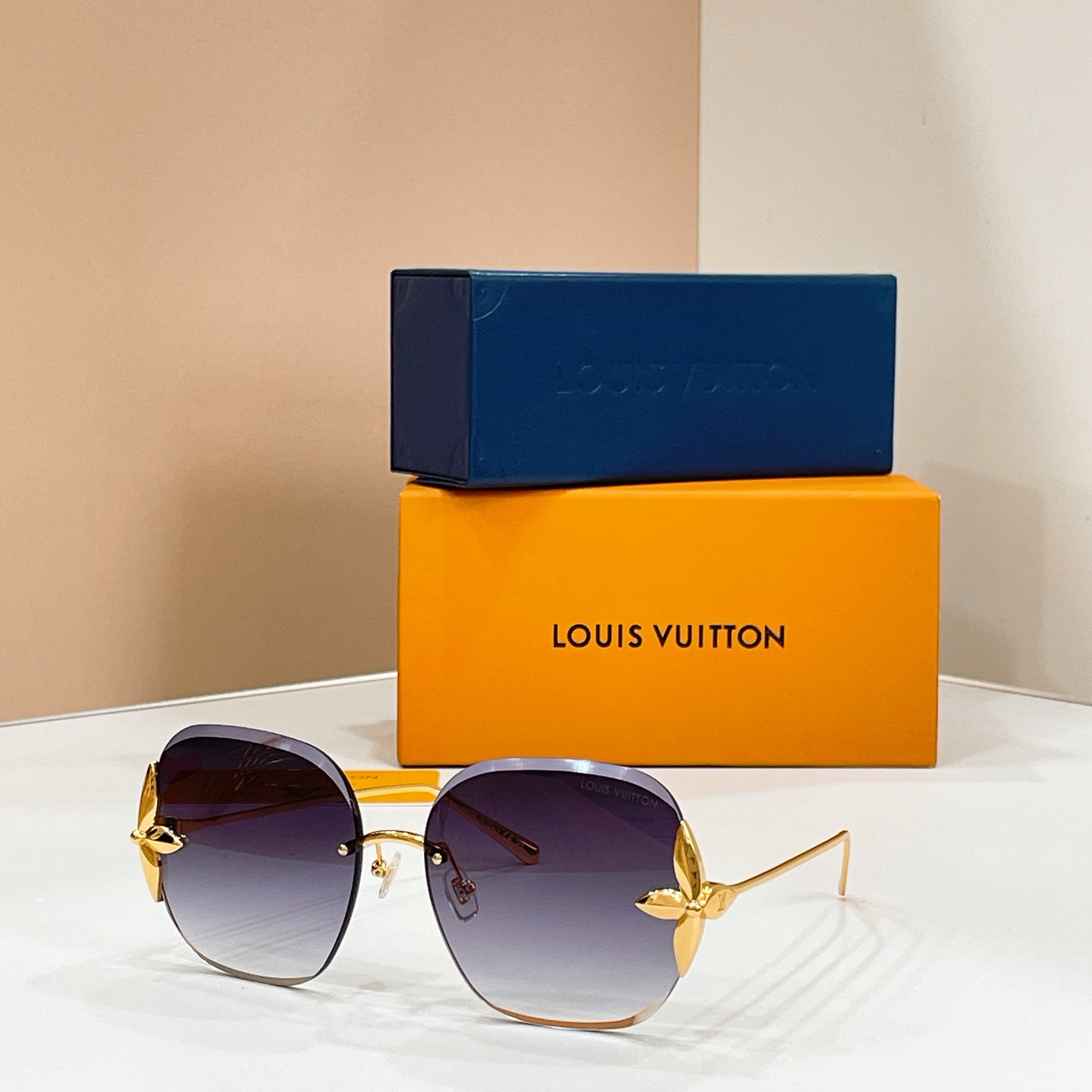 LOUIS VUITTO*✨✨✨MODEL：Z3169U✨✨✨ SIZE：63口17-140✨✨✨