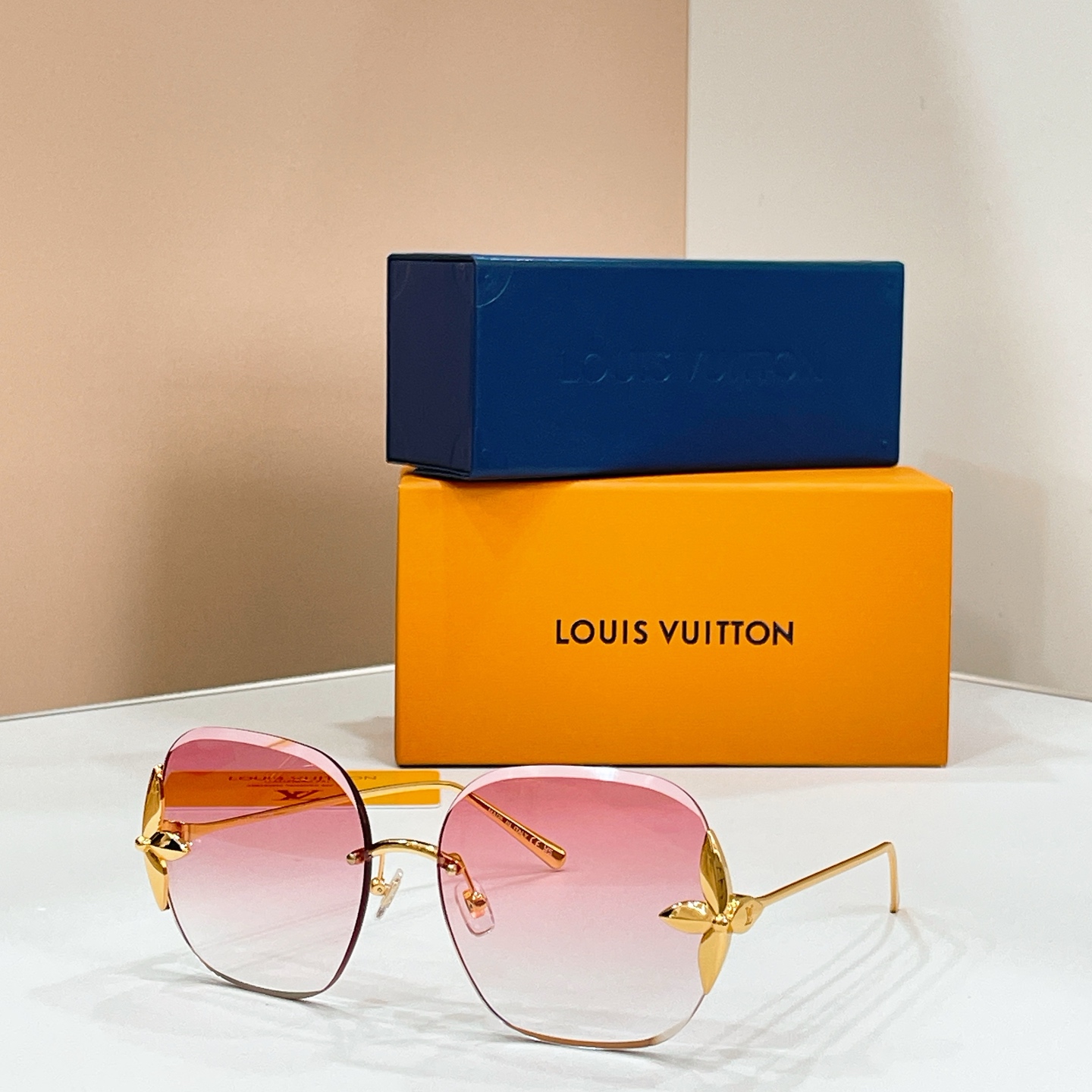 LOUIS VUITTO*✨✨✨MODEL：Z3169U✨✨✨ SIZE：63口17-140✨✨✨