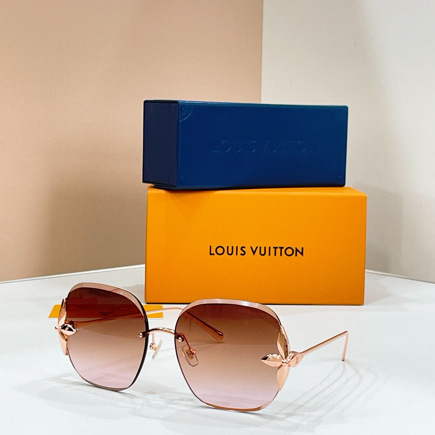 LOUIS VUITTO*✨✨✨MODEL：Z3169U✨✨✨ SIZE：63口17-140✨✨✨