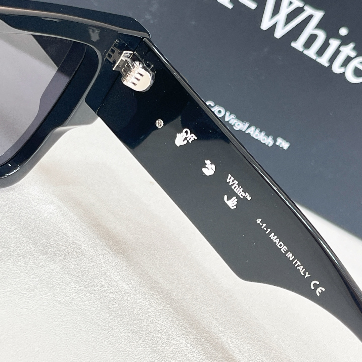 OFF WHITE🍂🍂🍂MODEL:OERI114F🍂🍂🍂SIZE:134口1-145🍂🍂🍂