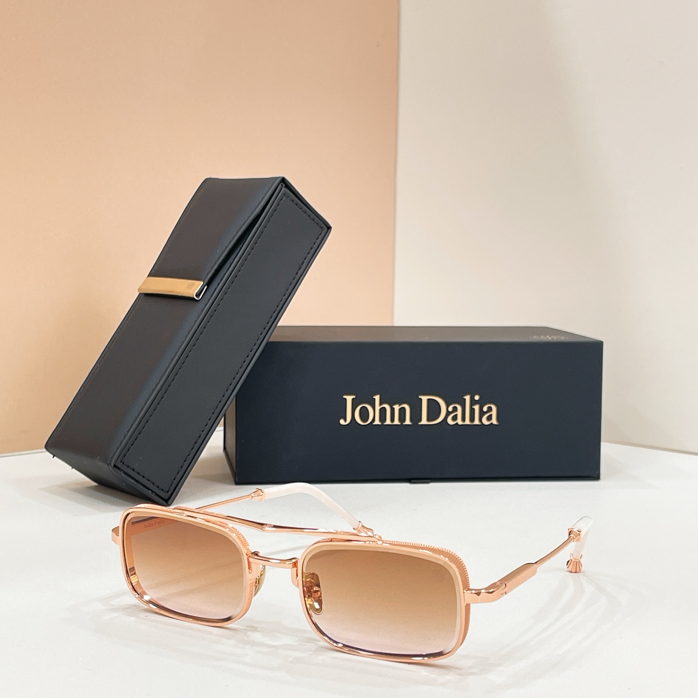 John Daila🌟🌟🌟MODEL: ANTHEKY🌟🌟🌟SIZE: 55口22-145🌟🌟🌟