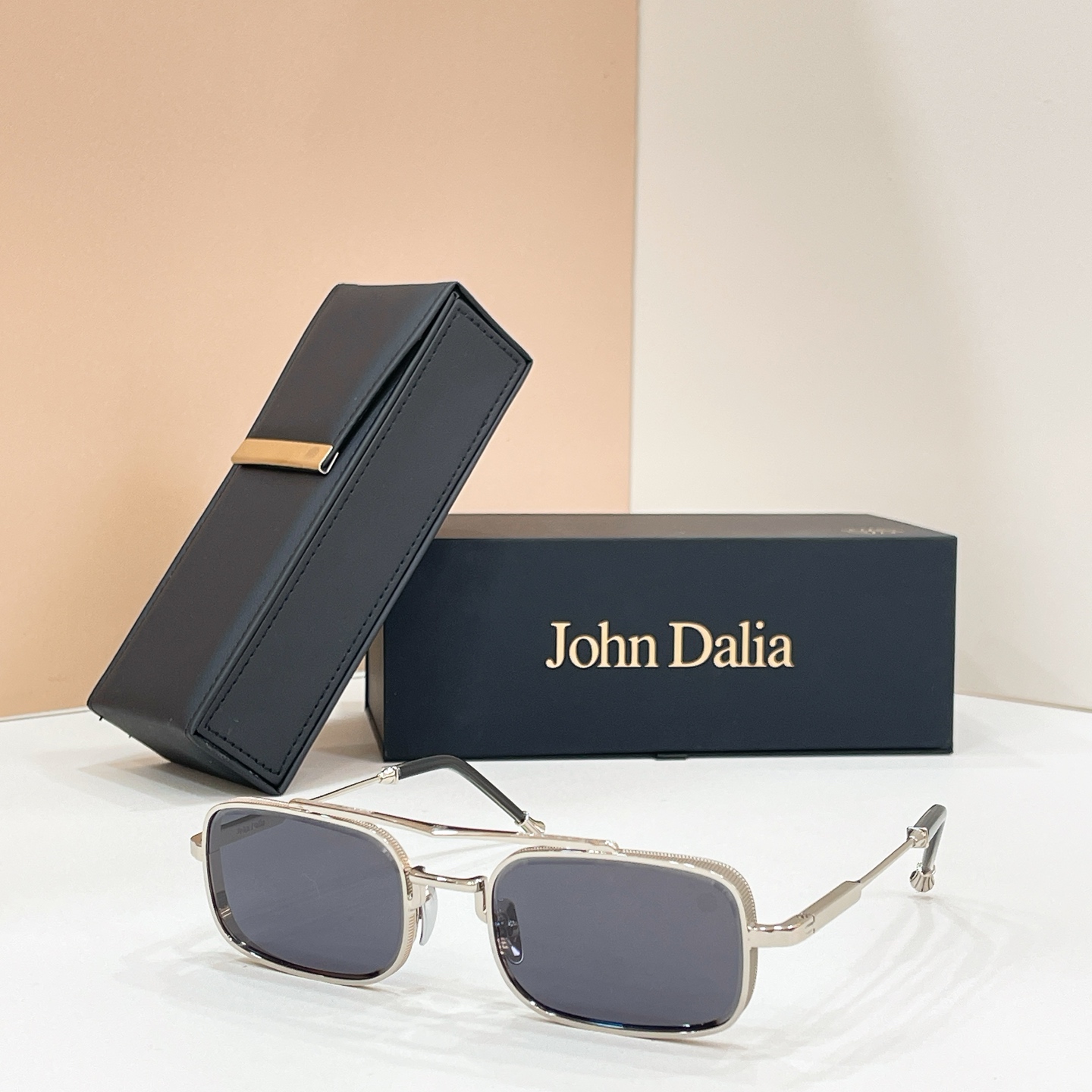 John Daila🌟🌟🌟MODEL: ANTHEKY🌟🌟🌟SIZE: 55口22-145🌟🌟🌟