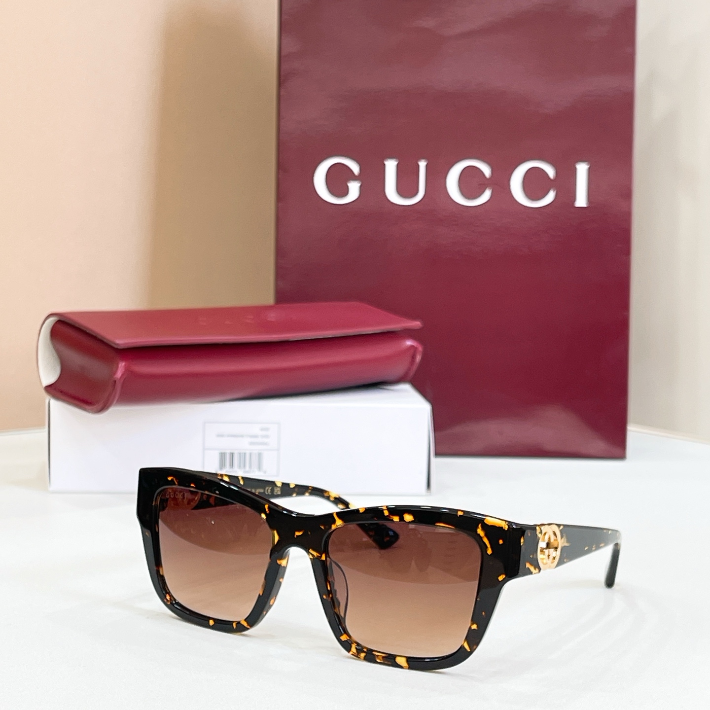 GUCC*🐝🐝🐝MODEL：GG2124O🐝🐝🐝SIZE：52口18-135🐝🐝