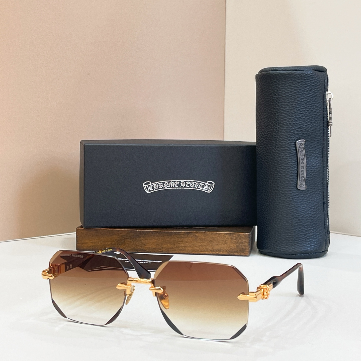 Chrome Hearts Rimless Metal Gradient Sunglasses
