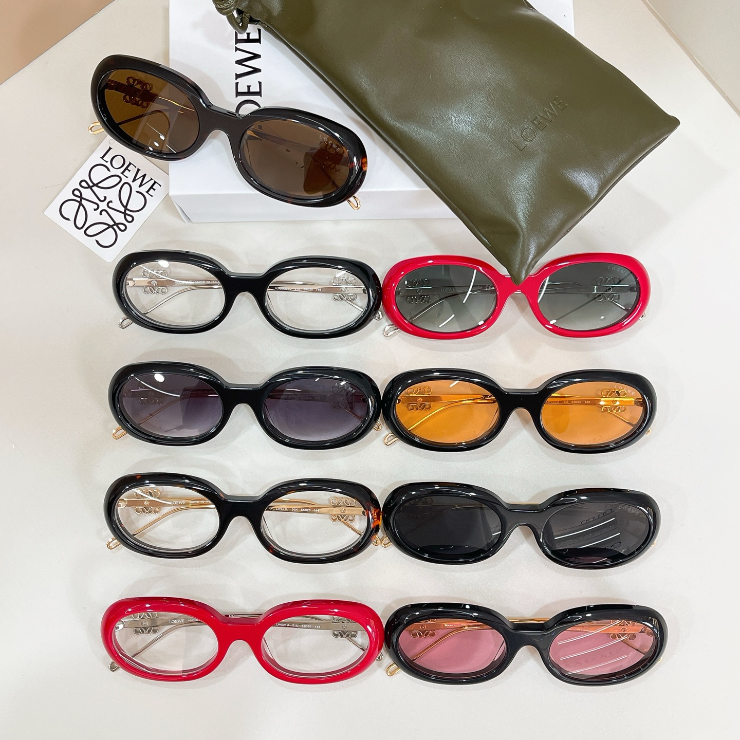 Loewe ￼ ￼ LOEWE