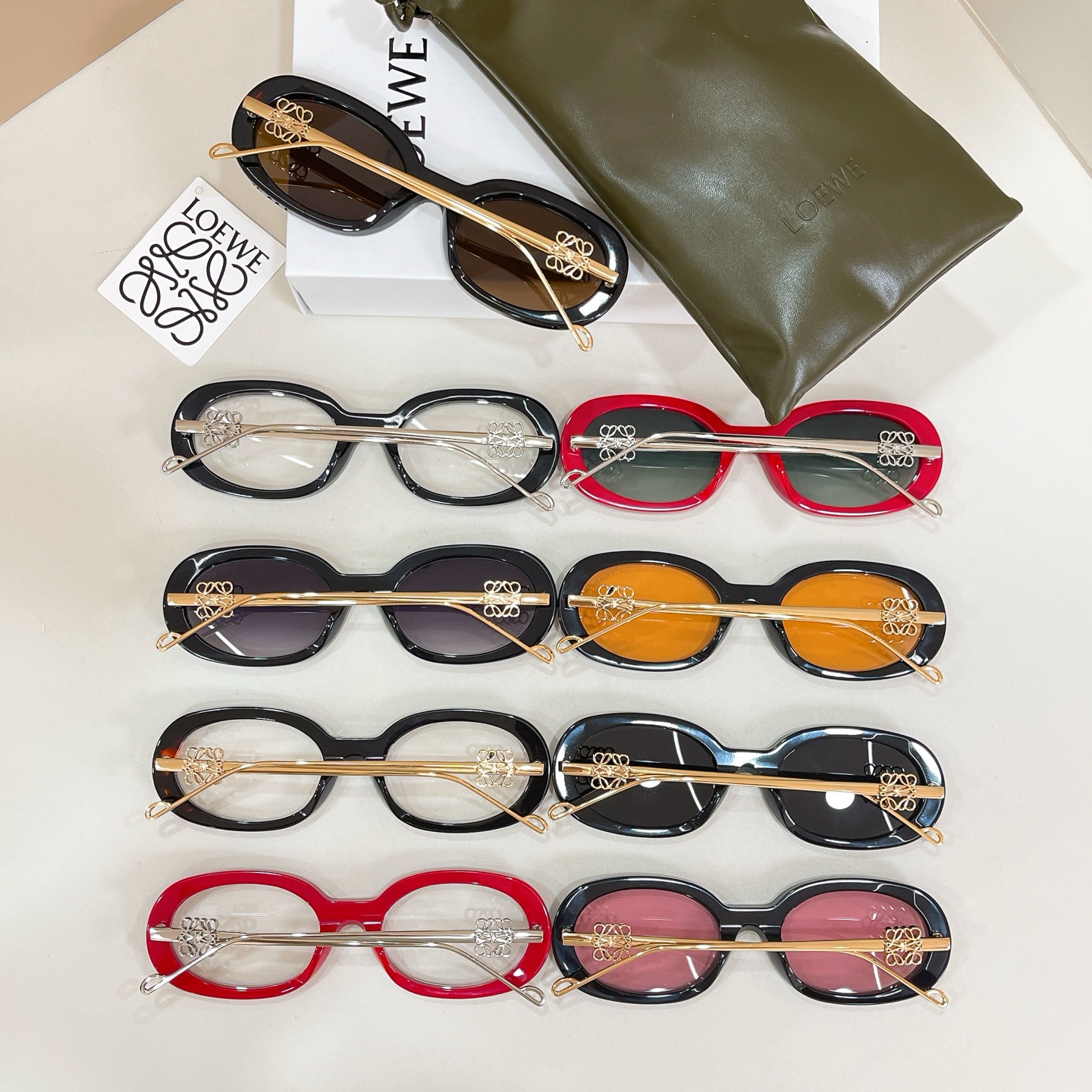 Loewe ￼ ￼ LOEWE