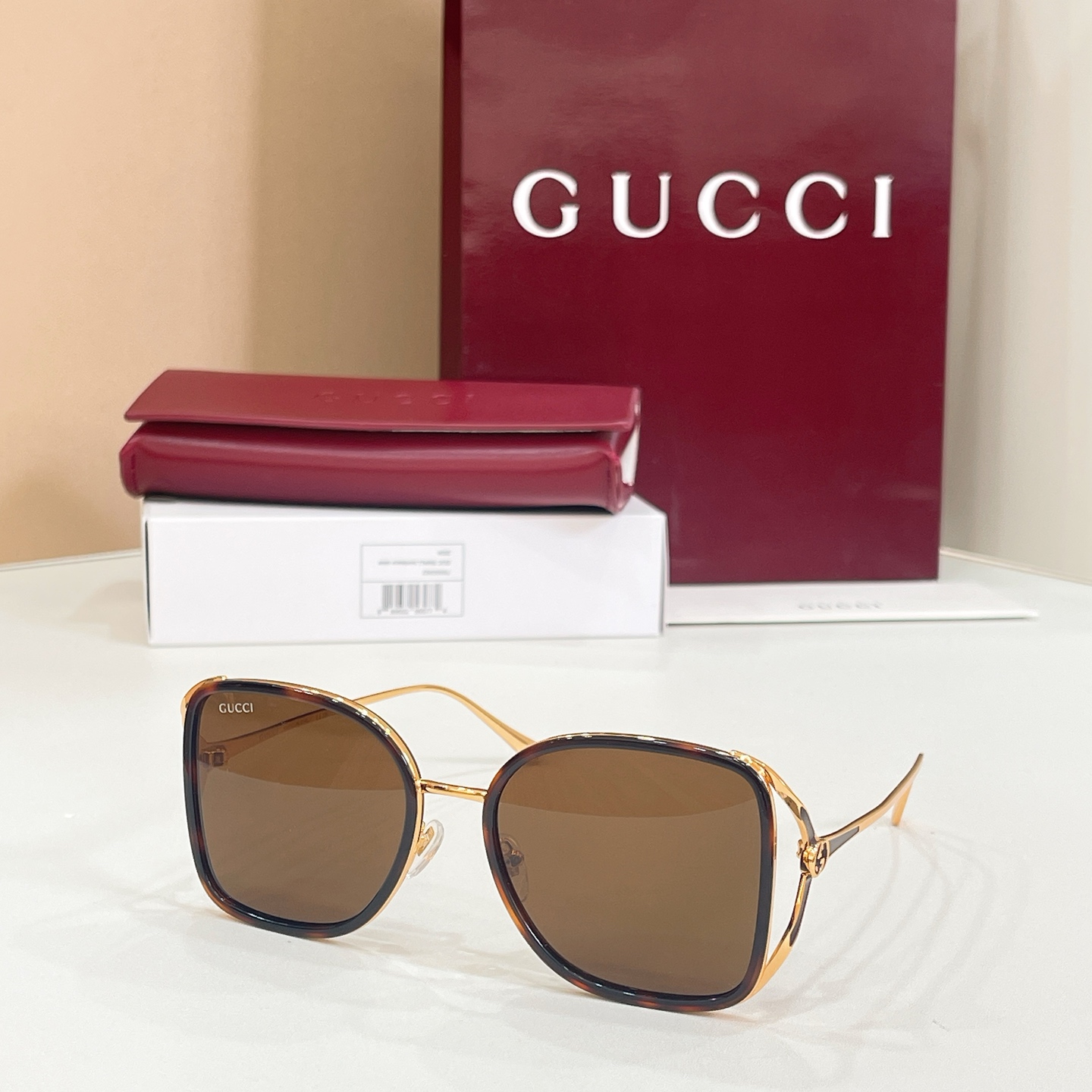 Gucci 14016073Gucci MODEL：GG2180S SIZE：56口19-140