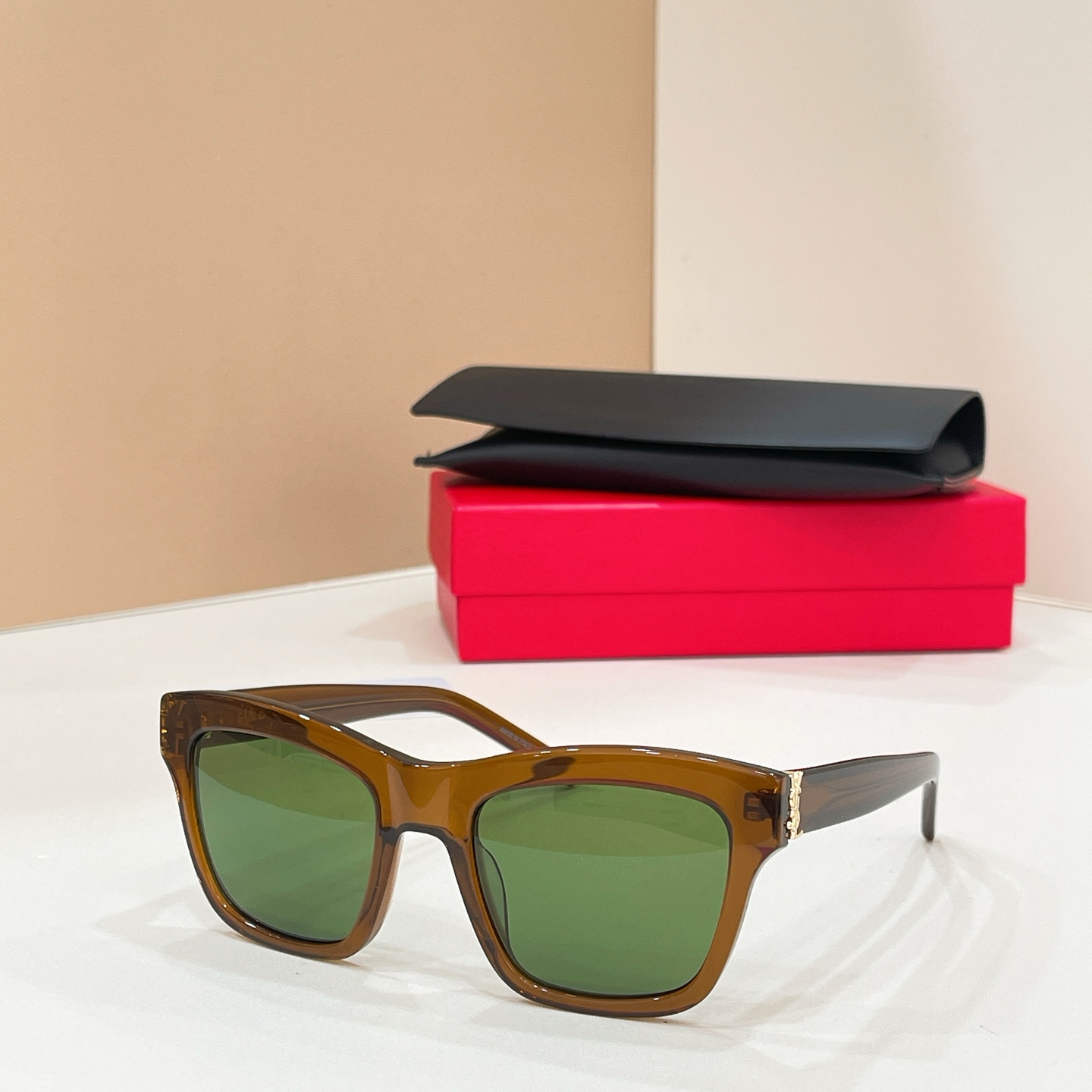 Saint Laurent 12015043Saint Laurent MODEL：SL M156 SIZE：52口20-140