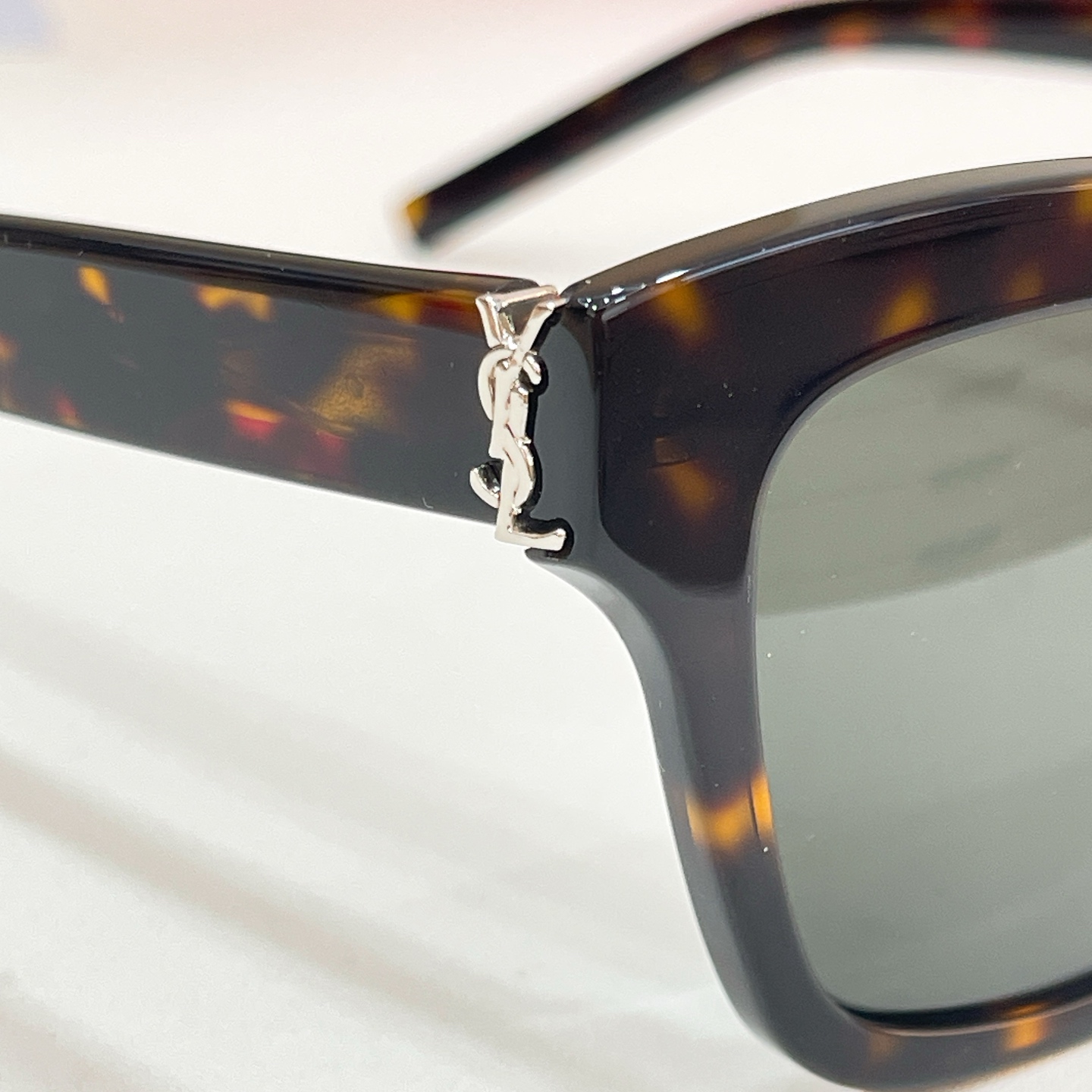 Saint Laurent 12015043Saint Laurent MODEL：SL M156 SIZE：52口20-140