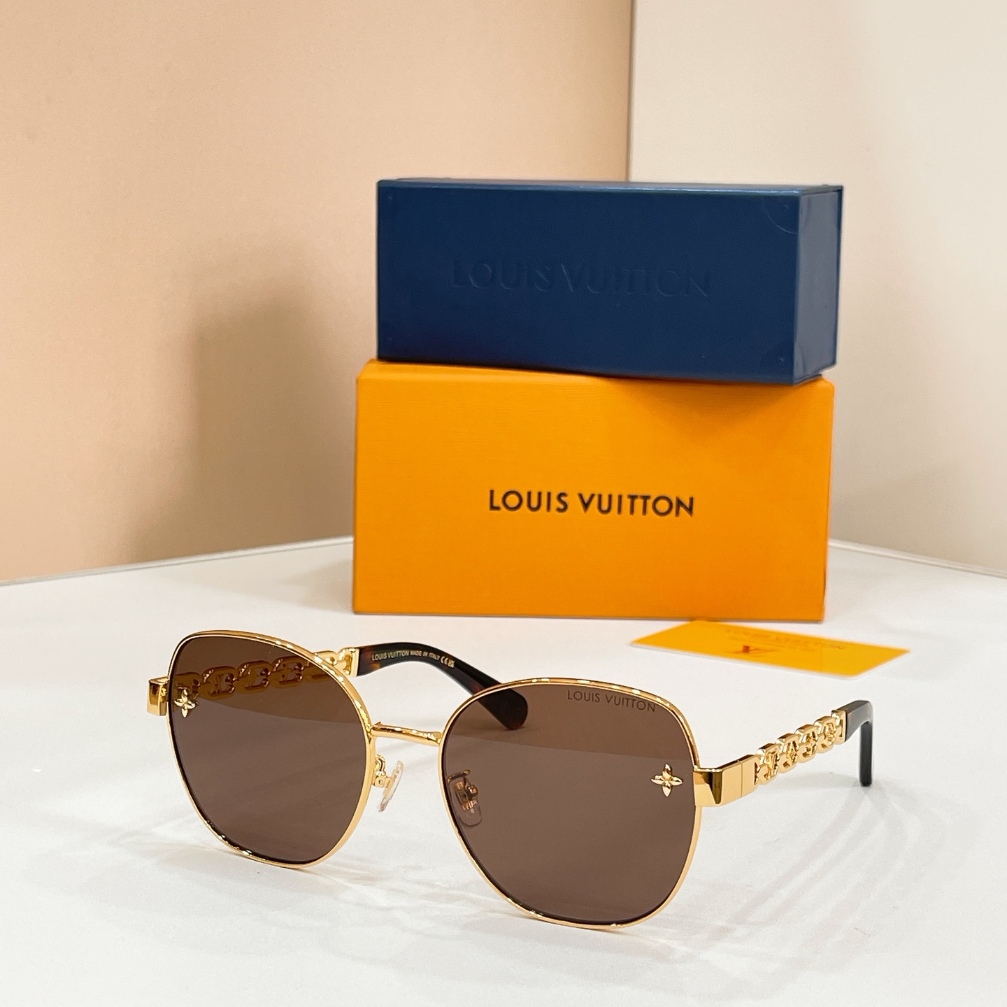 Louis Vuitton LOUIS VUITTO* MODEL：Z2690U SIZE：59口18-145