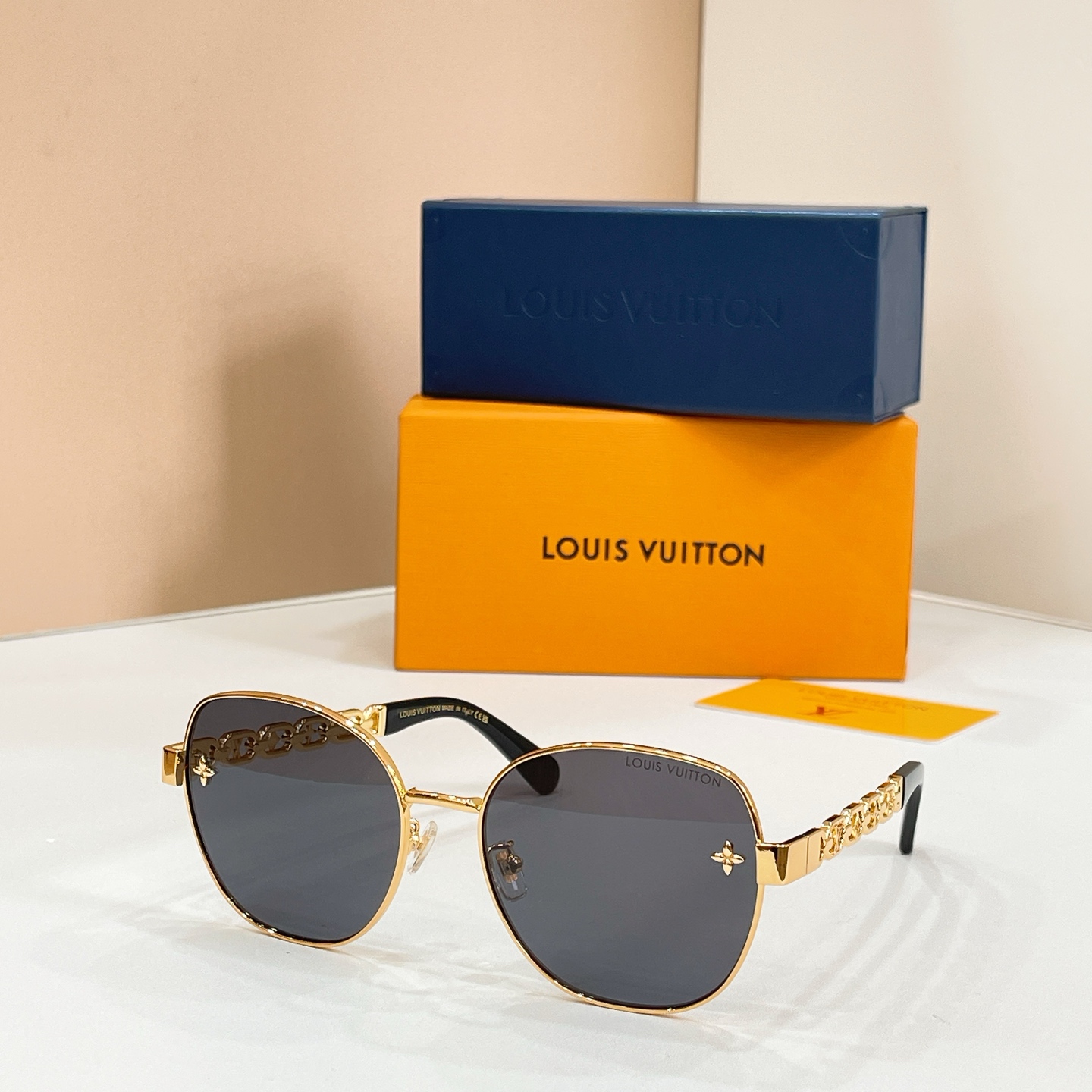 Louis Vuitton LOUIS VUITTO* MODEL：Z2690U SIZE：59口18-145