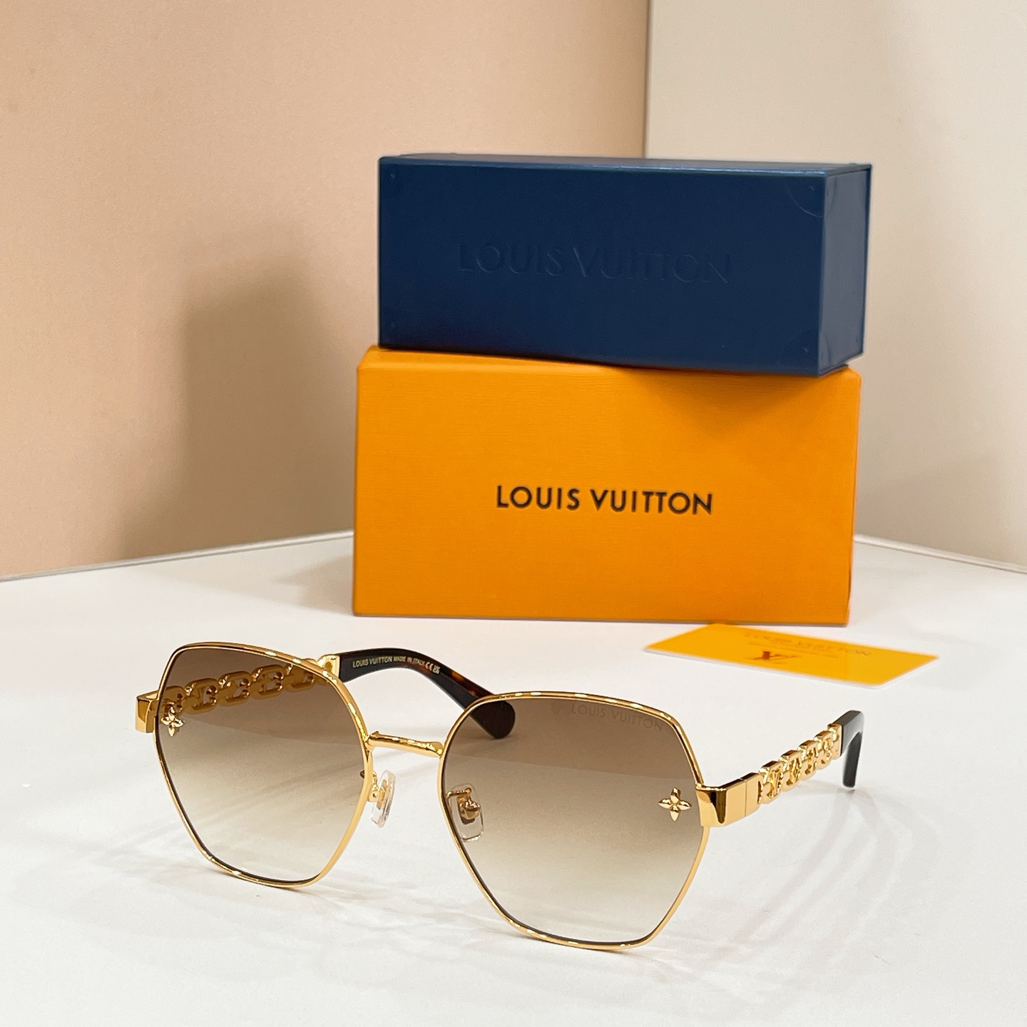 Louis Vuitton LOUIS VUITTO* MODEL：Z2691U SIZE：59口18-145