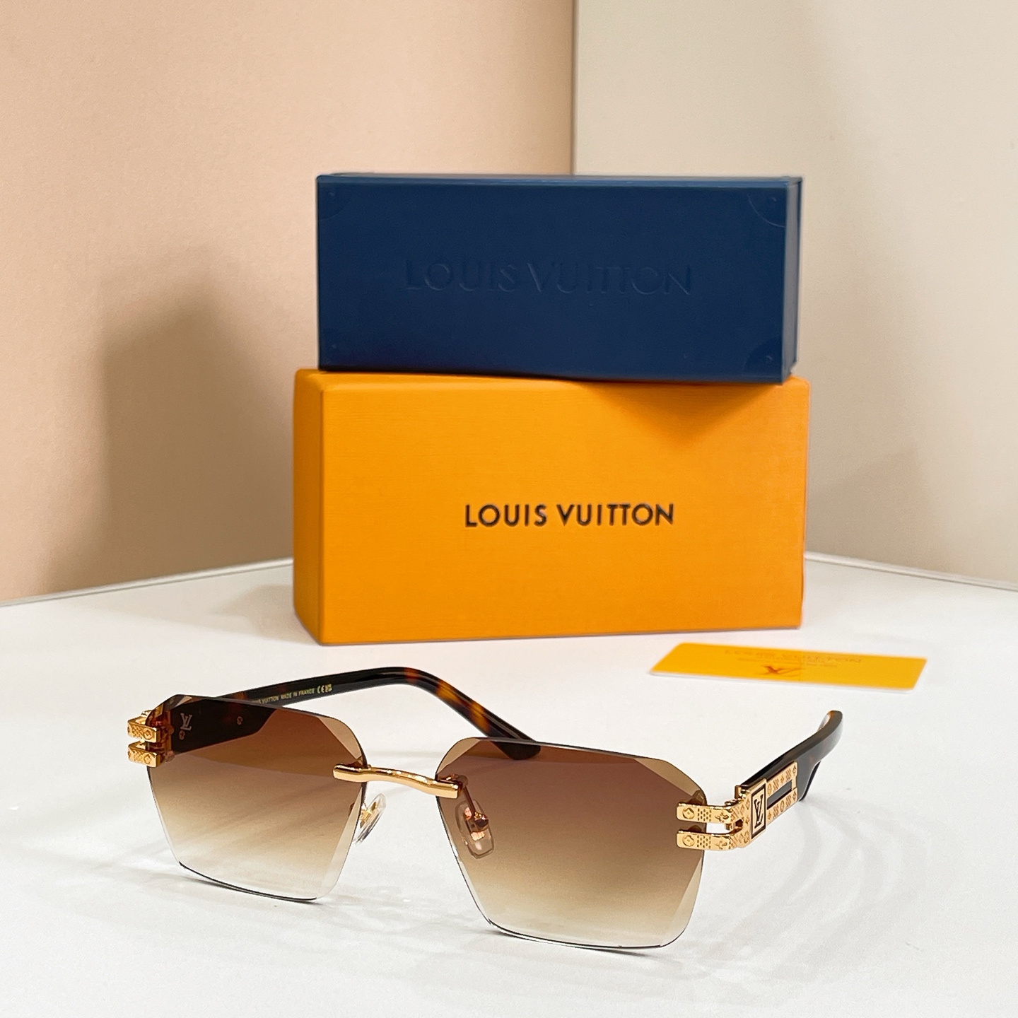 Louis Vuitton 13015073LOUIS VUITTO* MODEL：Z21943E SIZE：60口17-145