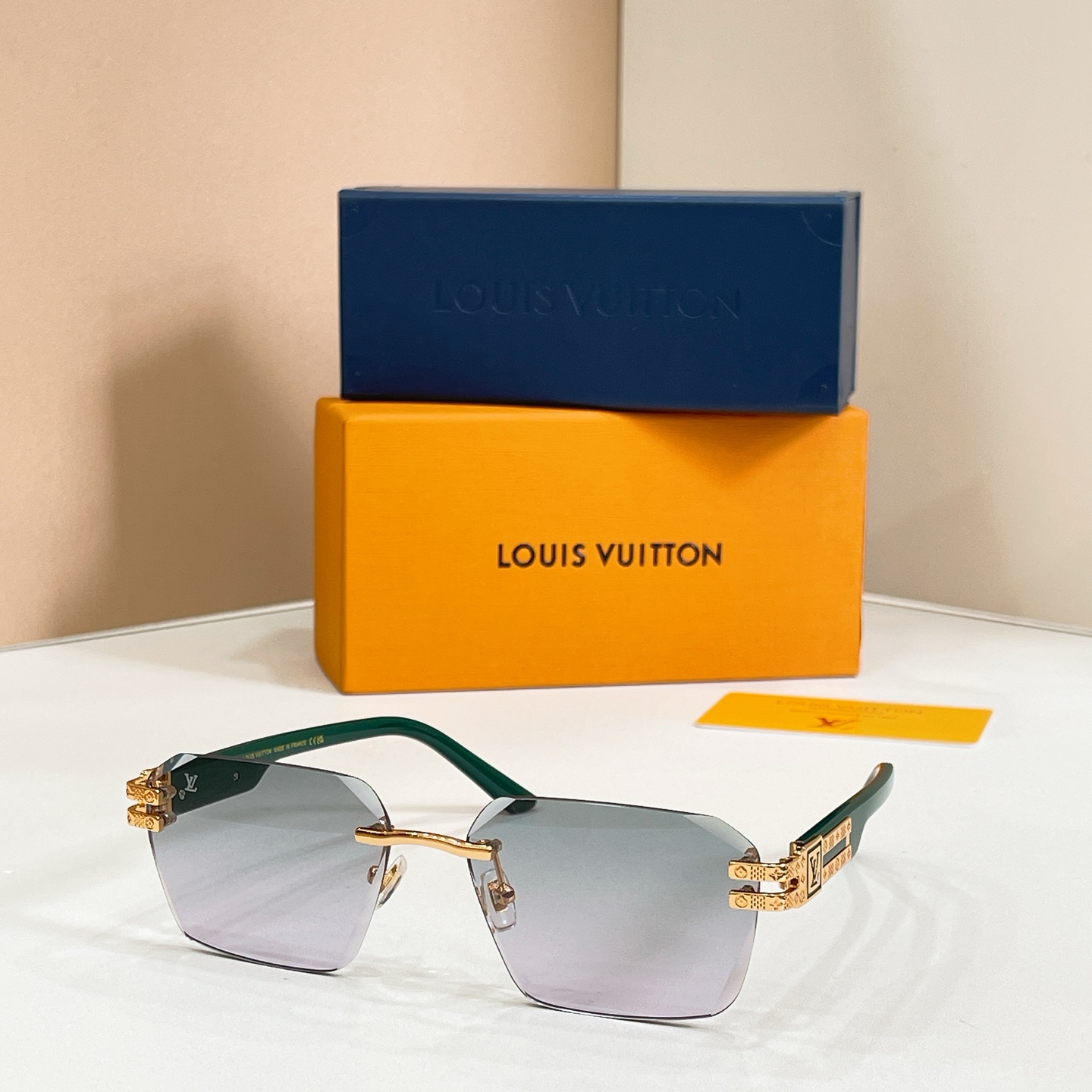 Louis Vuitton 13015073LOUIS VUITTO* MODEL：Z21943E SIZE：60口17-145