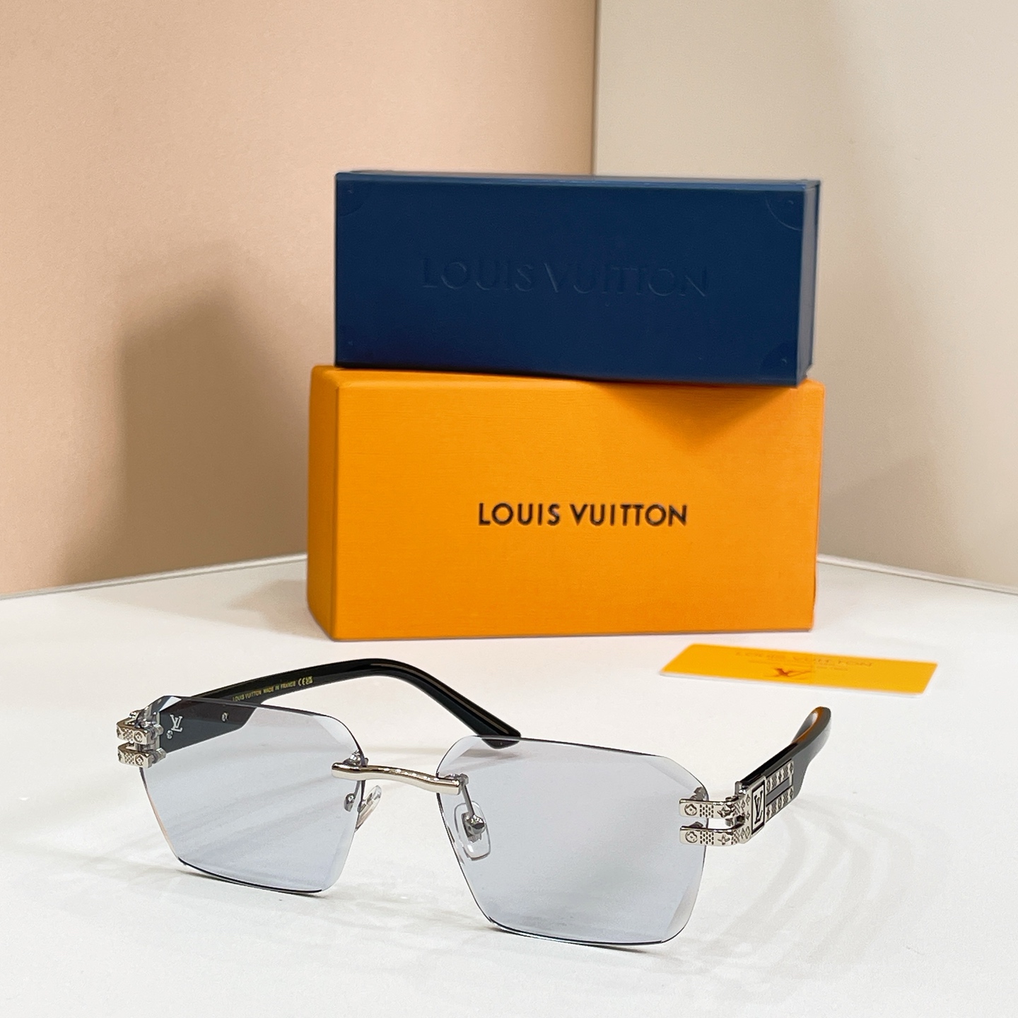 Louis Vuitton 13015073LOUIS VUITTO* MODEL：Z21943E SIZE：60口17-145