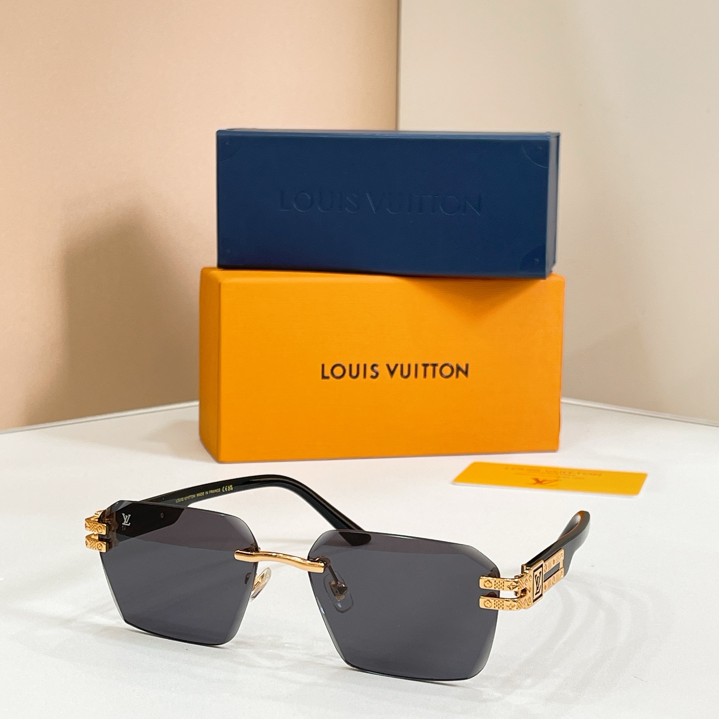 Louis Vuitton 13015073LOUIS VUITTO* MODEL：Z21943E SIZE：60口17-145