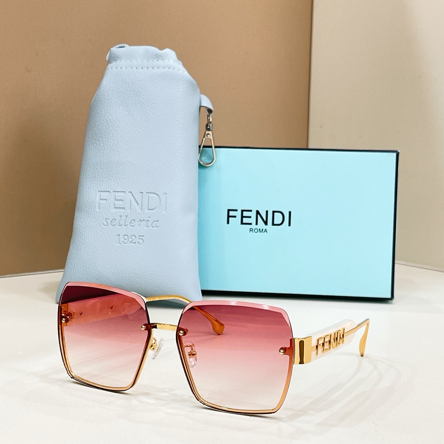 Fendi FENDI MODEL：FE 40154I SIZE：62口16-145