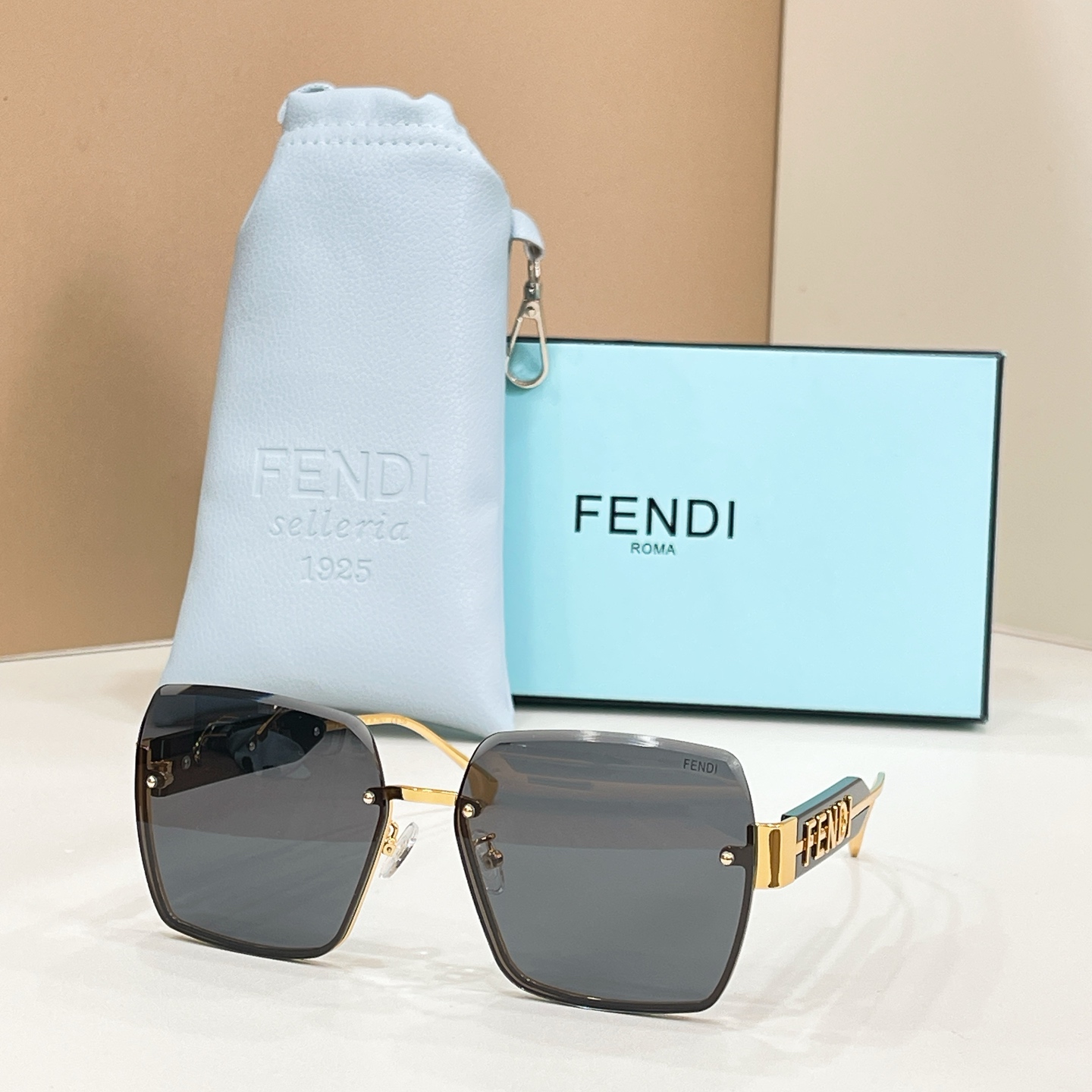 Fendi FENDI MODEL：FE 40154I SIZE：62口16-145