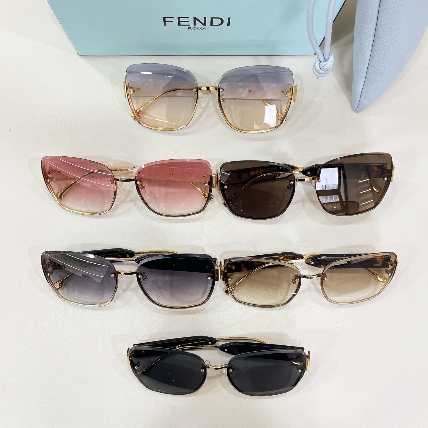 Fendi 13015076FENDI MODEL：FE 40153I SIZE：62口16-145