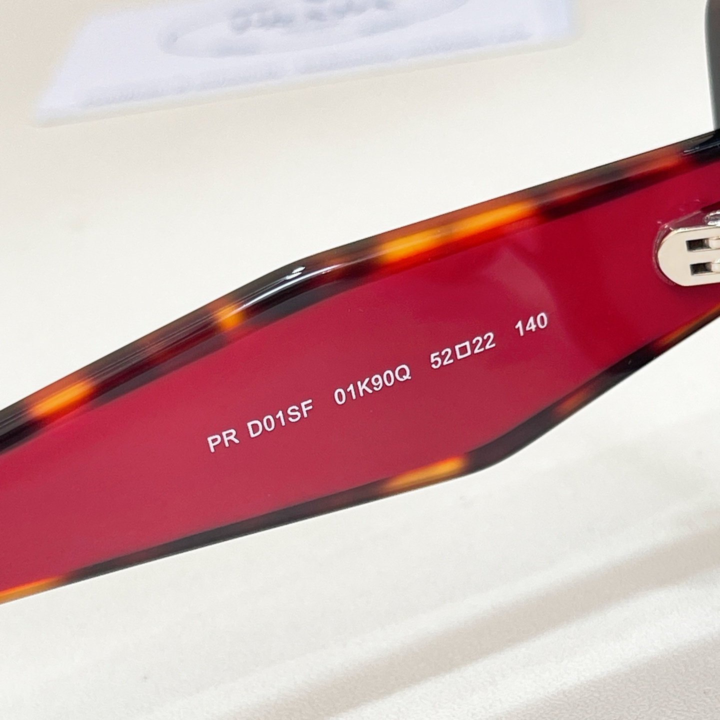 Prada 13015046PRAD* MODEL：PR D01SF SIZE：52口22-140