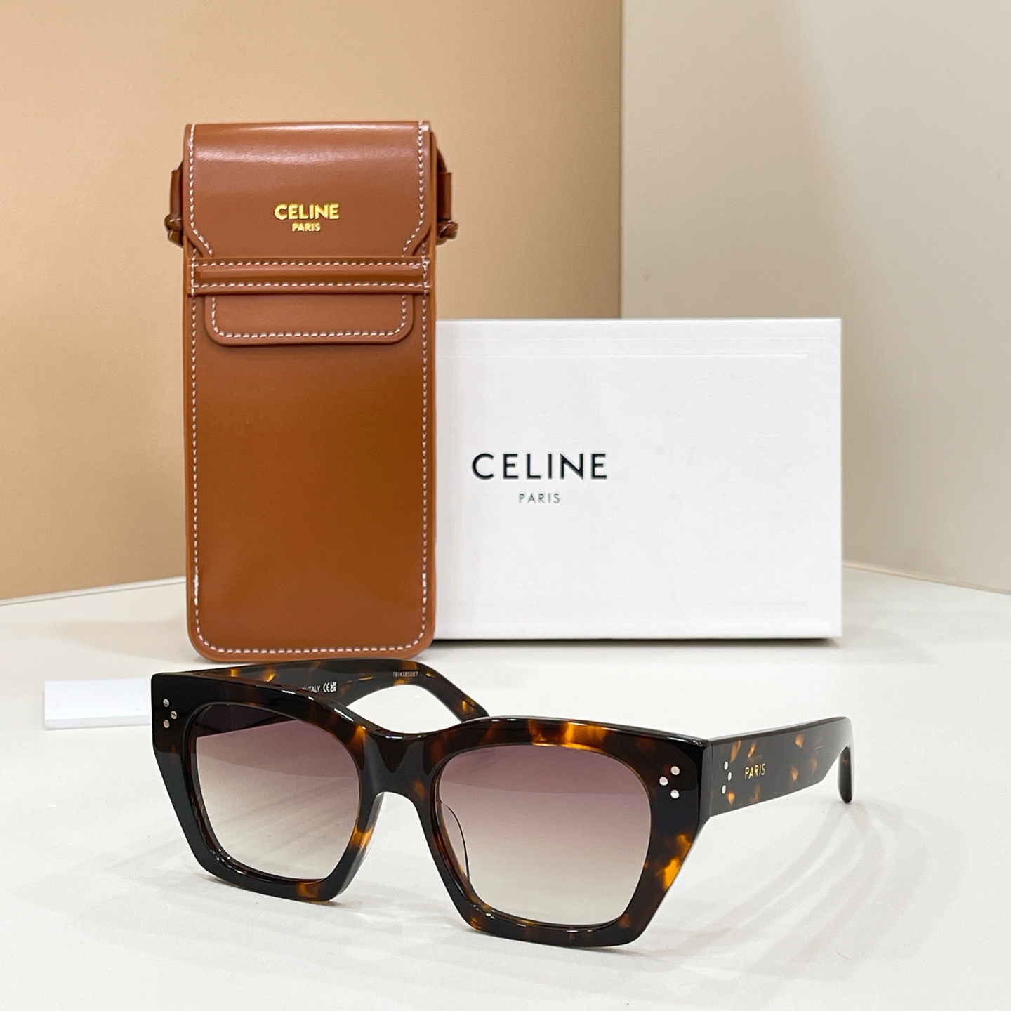 Celine 09012076CELIN* MODEL: CL40342I SIZE:53口18-145