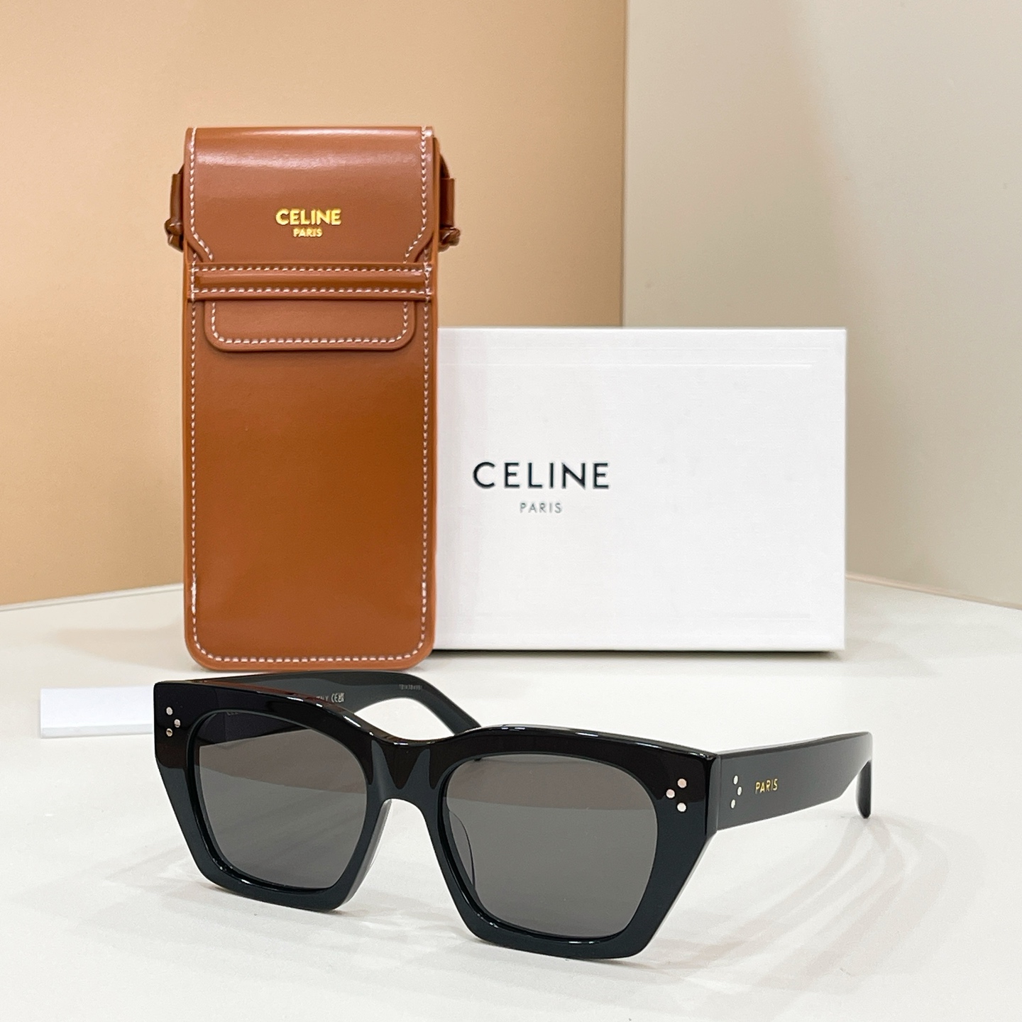 Celine 09012076CELIN* MODEL: CL40342I SIZE:53口18-145