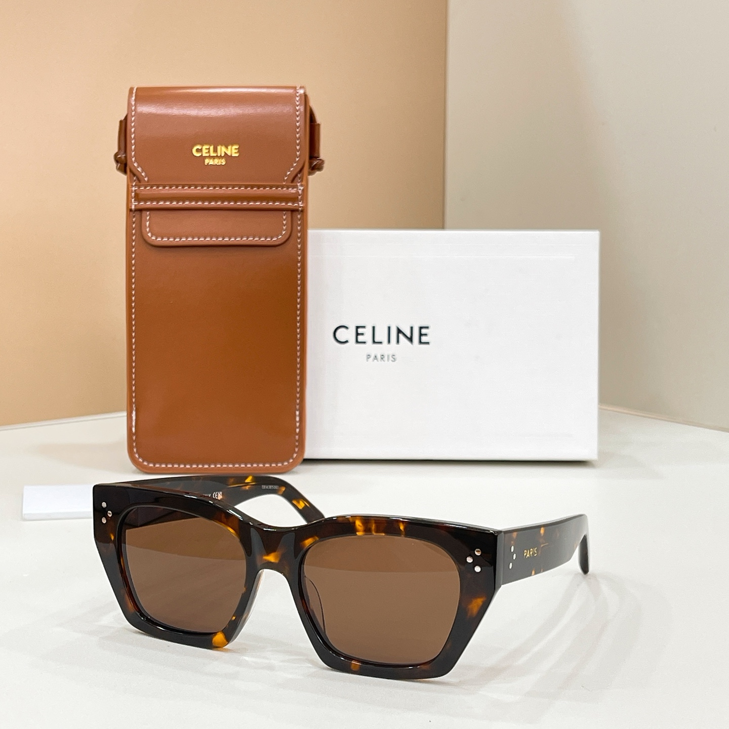 Celine 09012076CELIN* MODEL: CL40342I SIZE:53口18-145