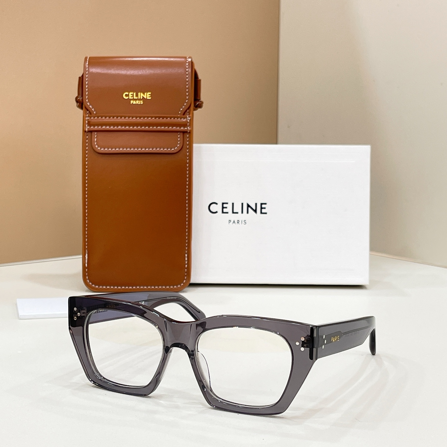 Celine 09012046CELIN* MODEL: CL40342I SIZE:53口18-145