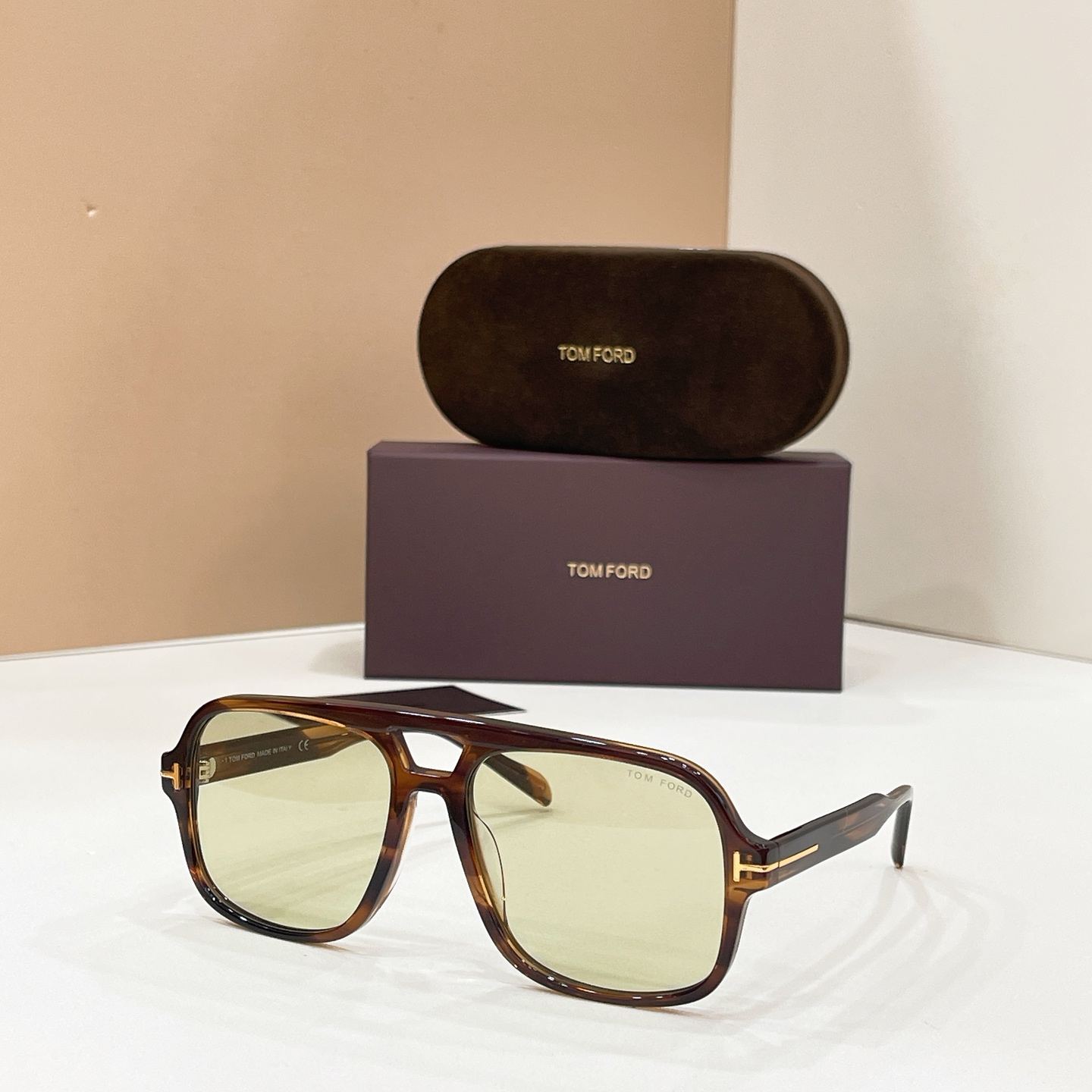 Tom Ford Tom Ford MODEL：TF884 SIZE：60口16-140