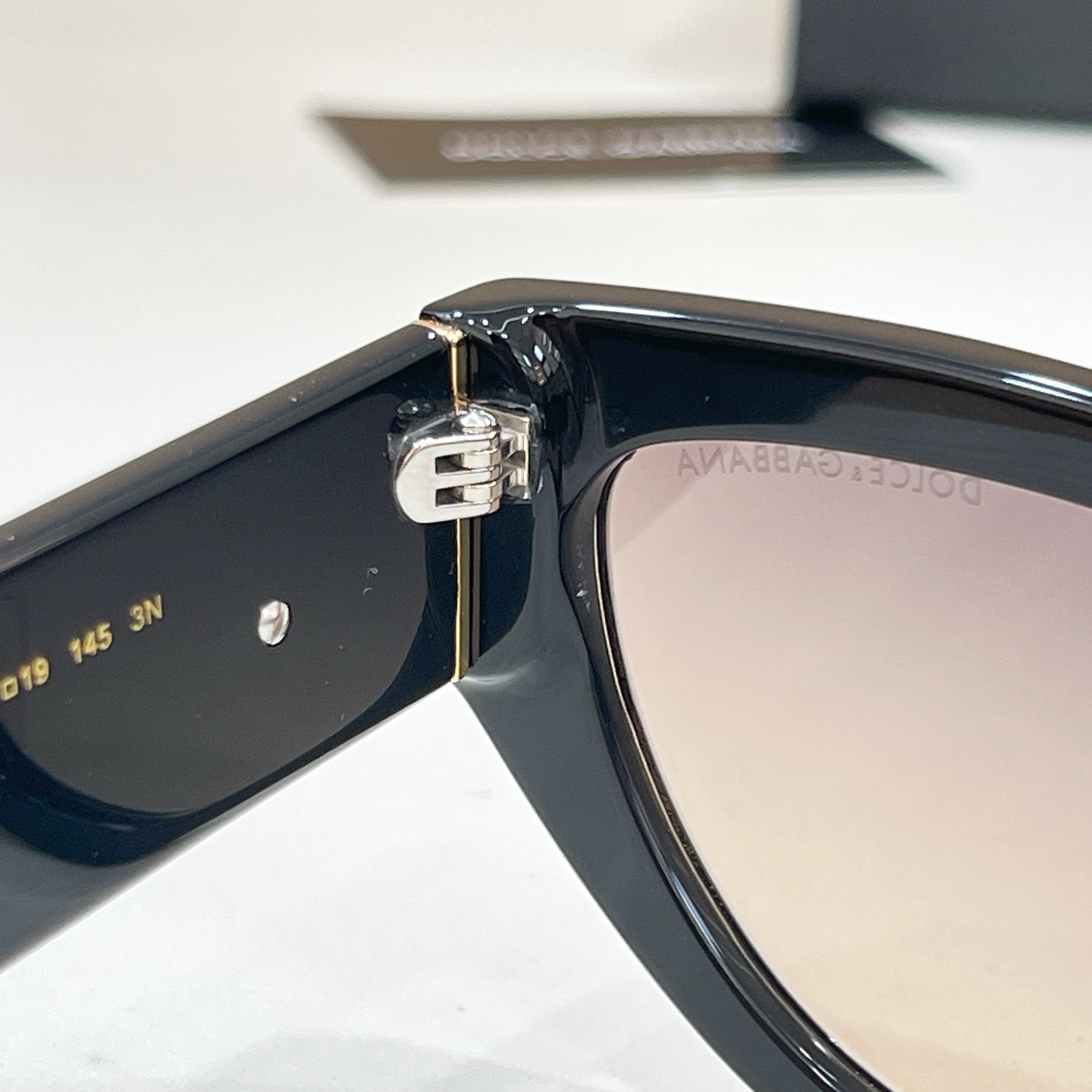 DOLCE & GABBAN*🌟🌟🌟MODEL：DG2211🌟🌟🌟SIZE：56口19-145🌟🌟🌟