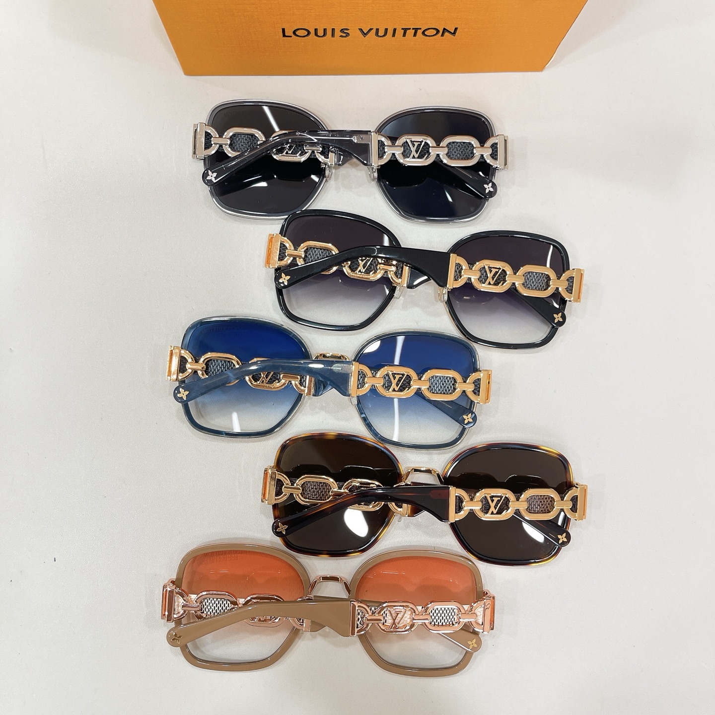 LOUIS VUITTO*✨✨✨MODEL：Z21943E ✨✨✨ SIZE：60口17-145✨✨✨
