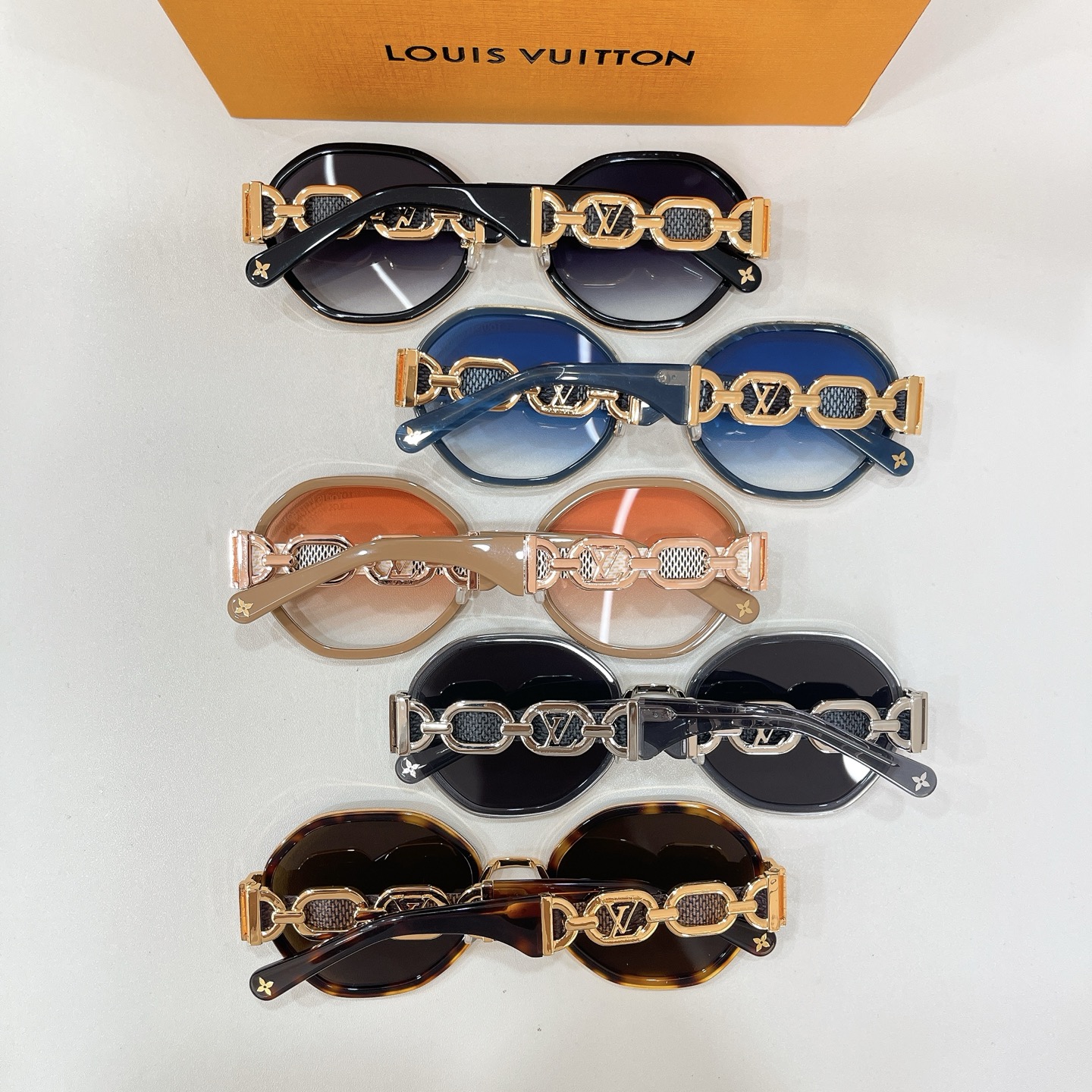 LOUIS VUITTO*✨✨✨MODEL：Z4062U✨✨✨ SIZE：56口22-145✨✨✨
