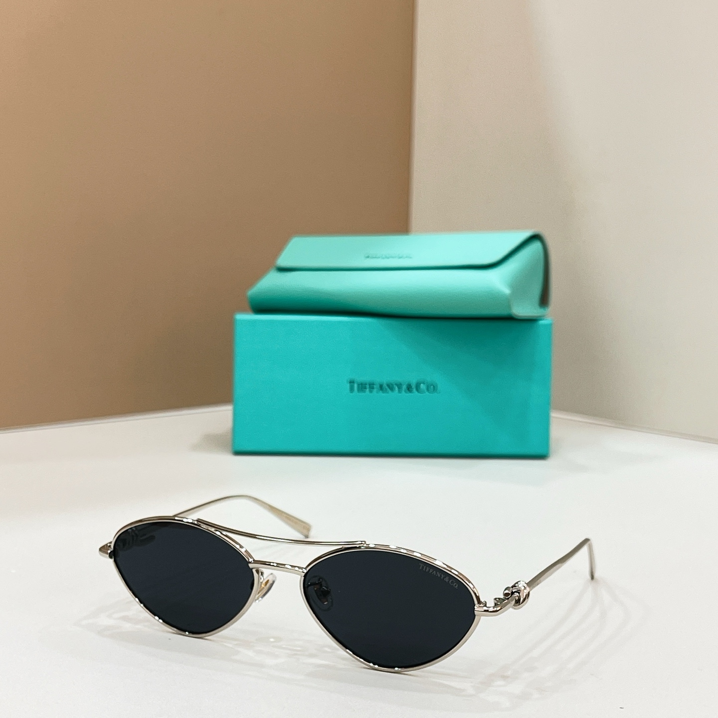 Tiffany & Co. 13015043TIFFANY&Co. MODEL：TF3117 SIZE：57口16-140
