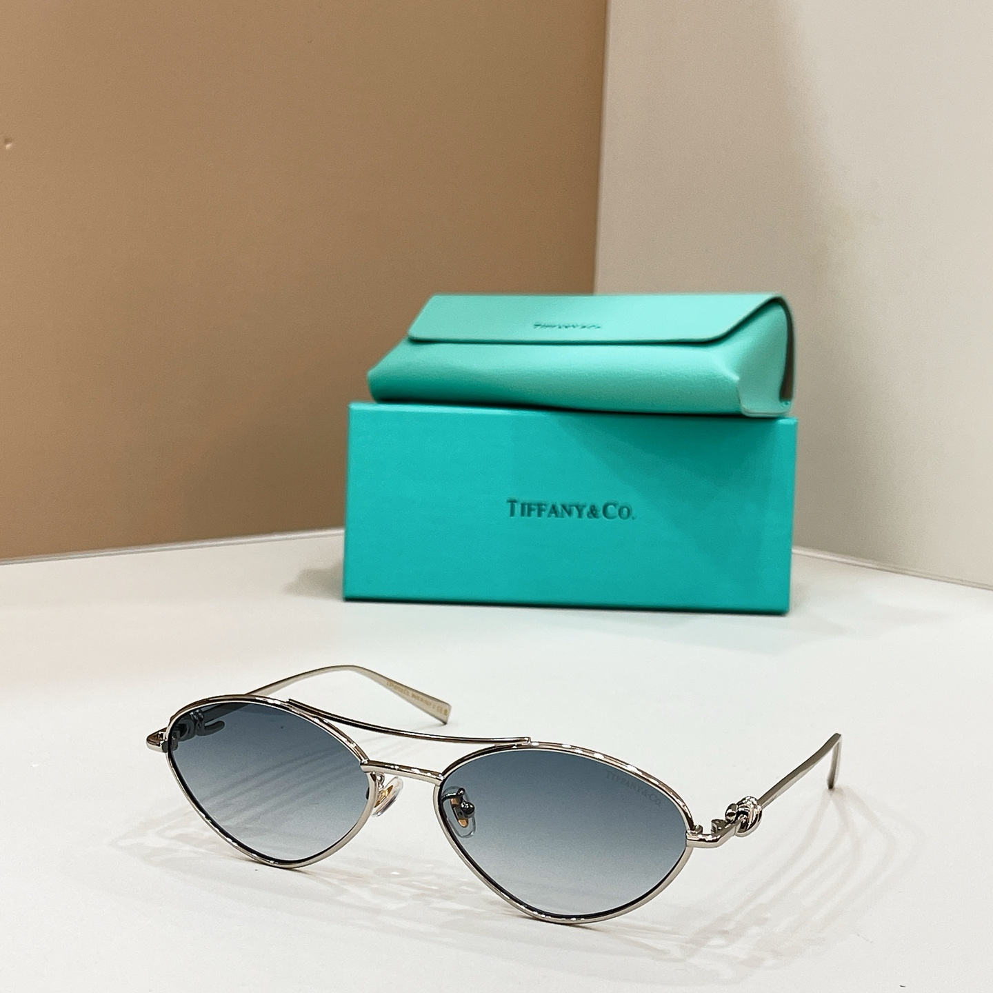 Tiffany & Co. 13015043TIFFANY&Co. MODEL：TF3117 SIZE：57口16-140