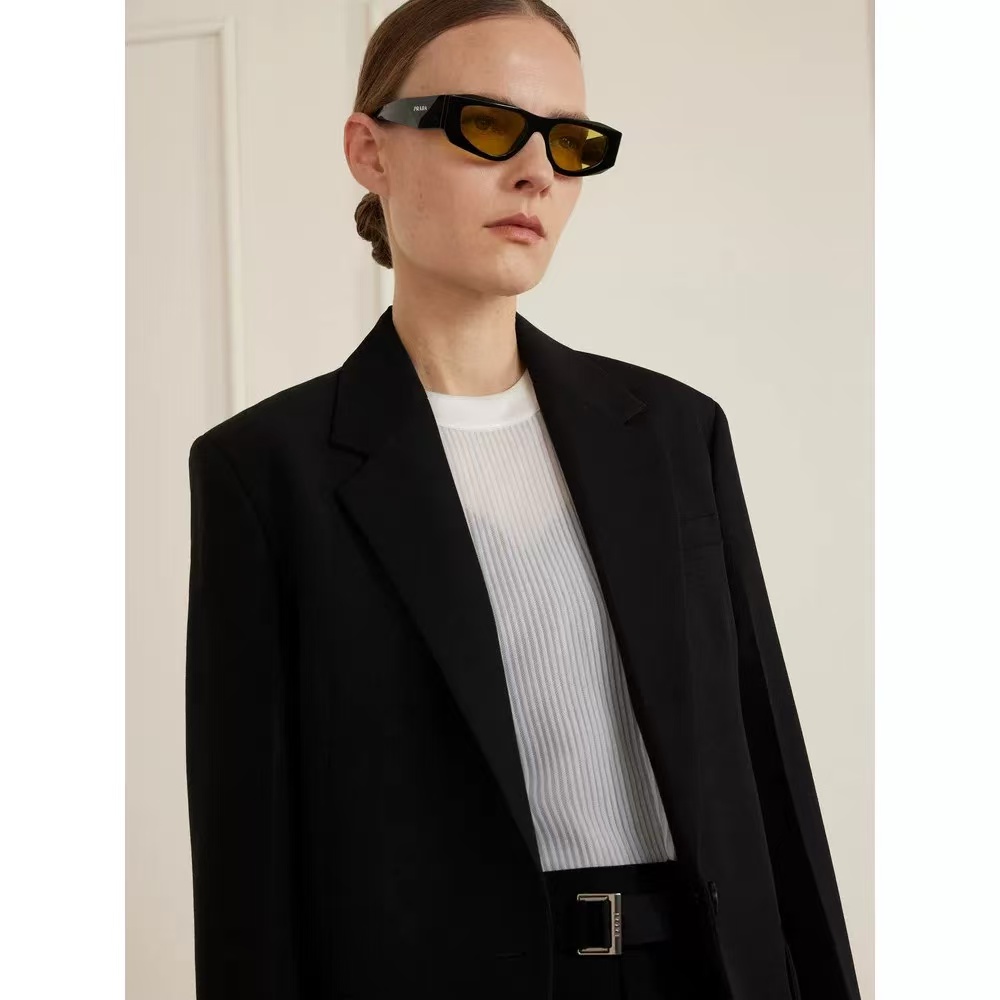 Prada 13015076PRAD* MODEL：PR 2152S SIZE：52口19-145
