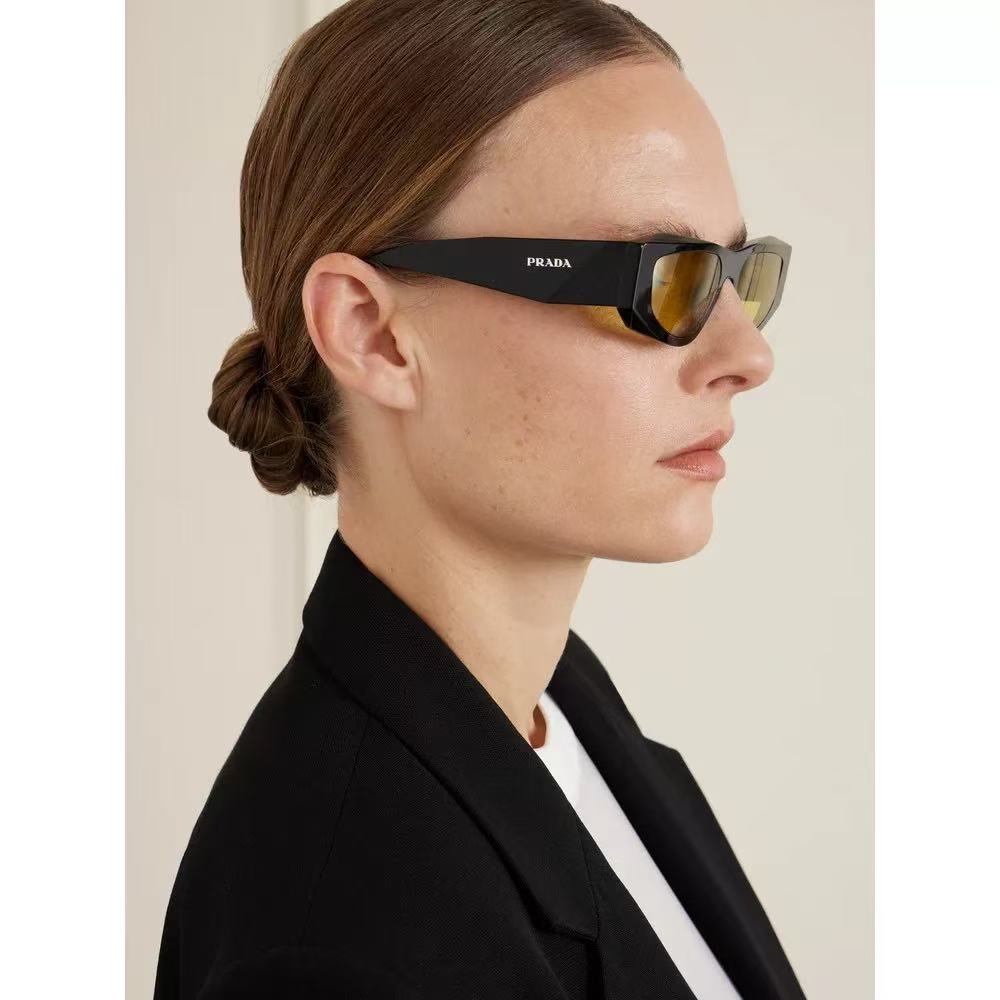 Prada 13015076PRAD* MODEL：PR 2152S SIZE：52口19-145
